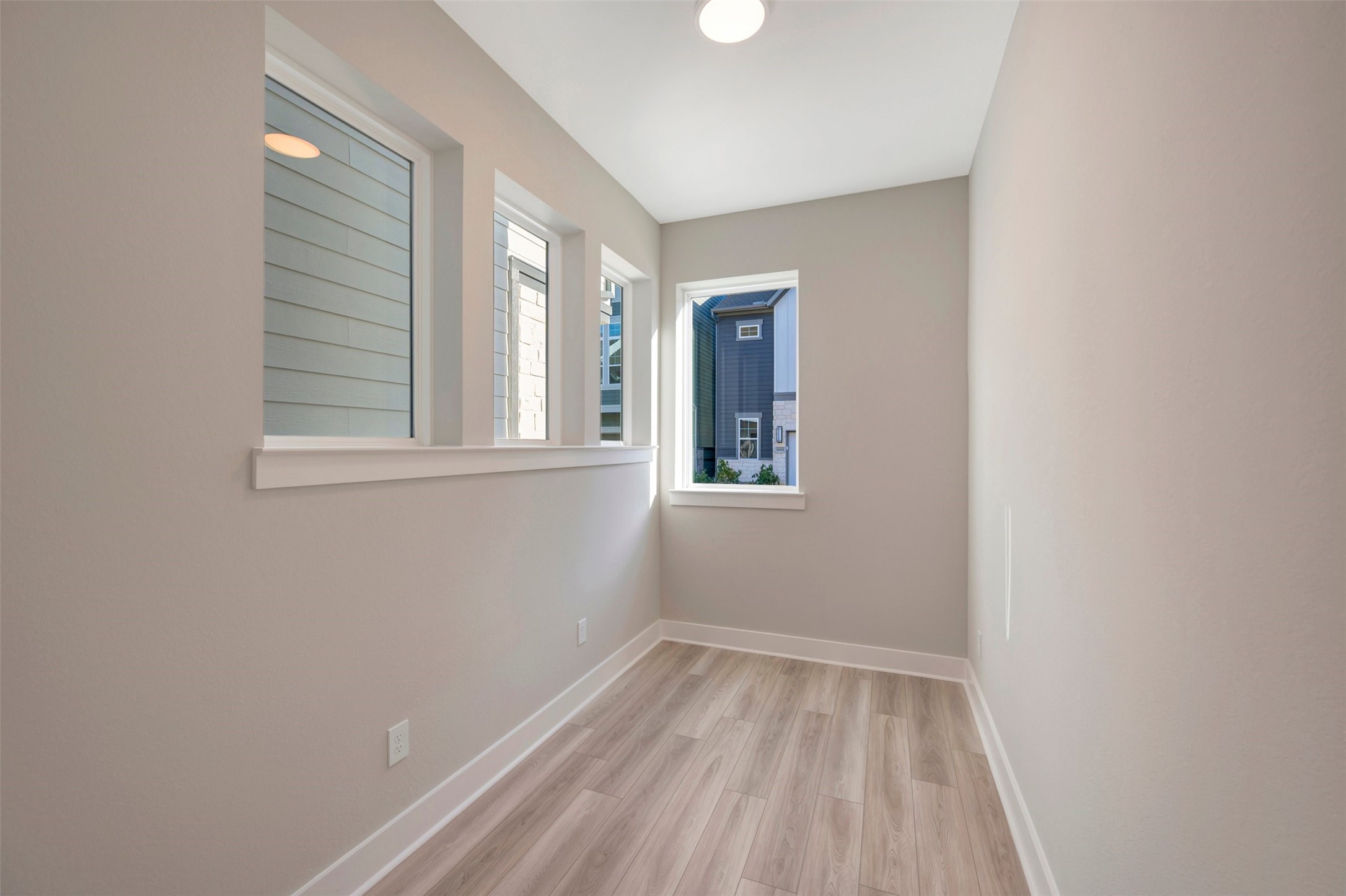 16022 Hayes Park Drive Property Photo 24