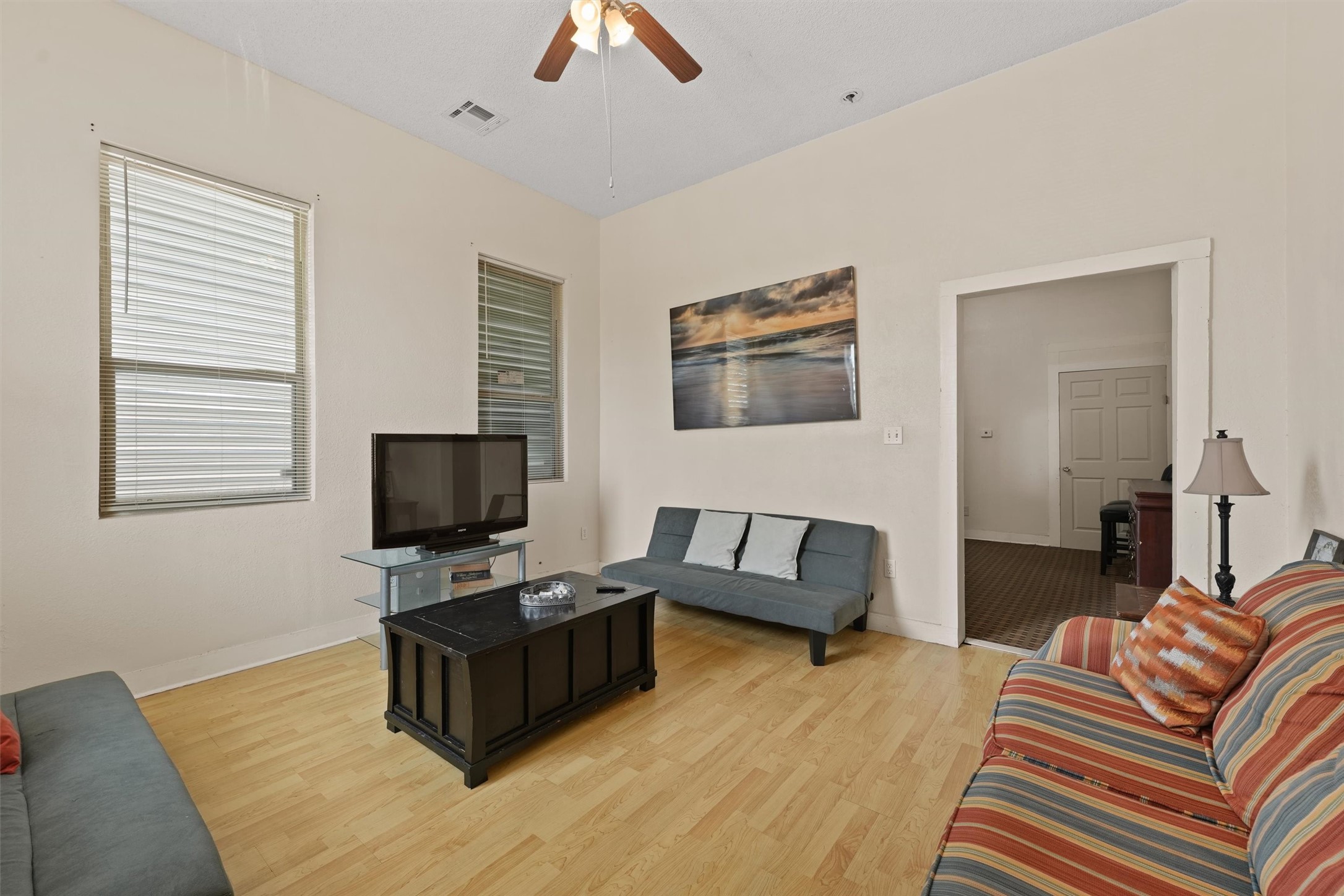 4216 Avenue M 1/2 Property Photo 7