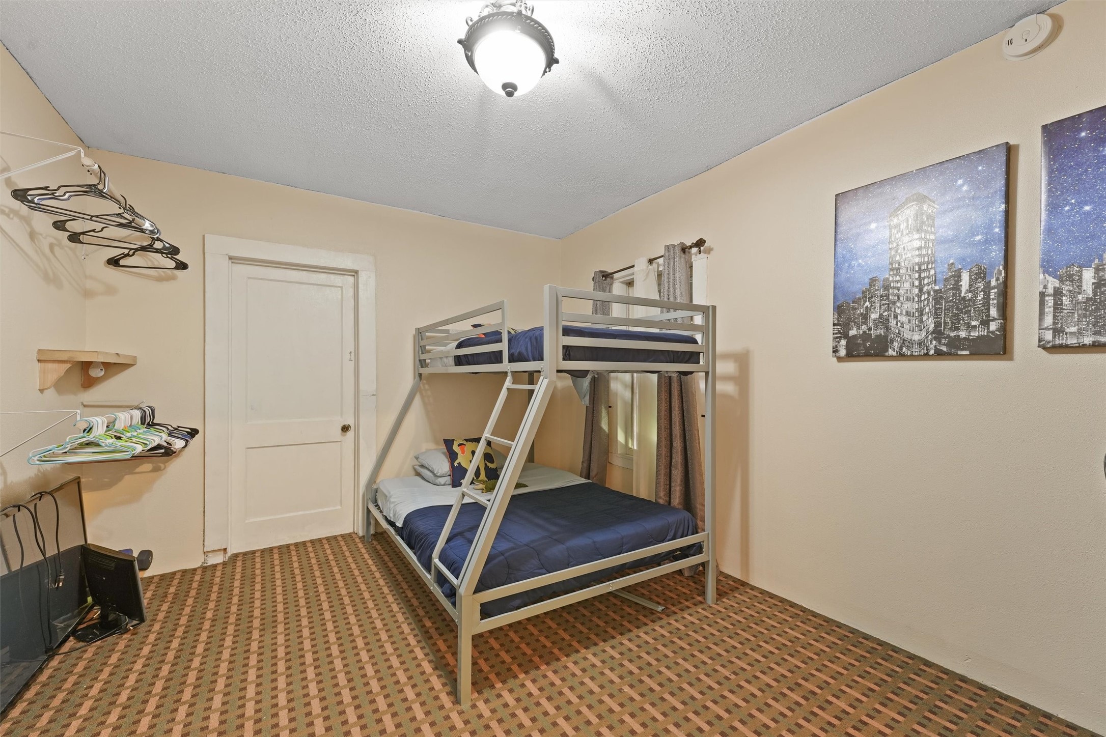 4216 Avenue M 1/2 Property Photo 11