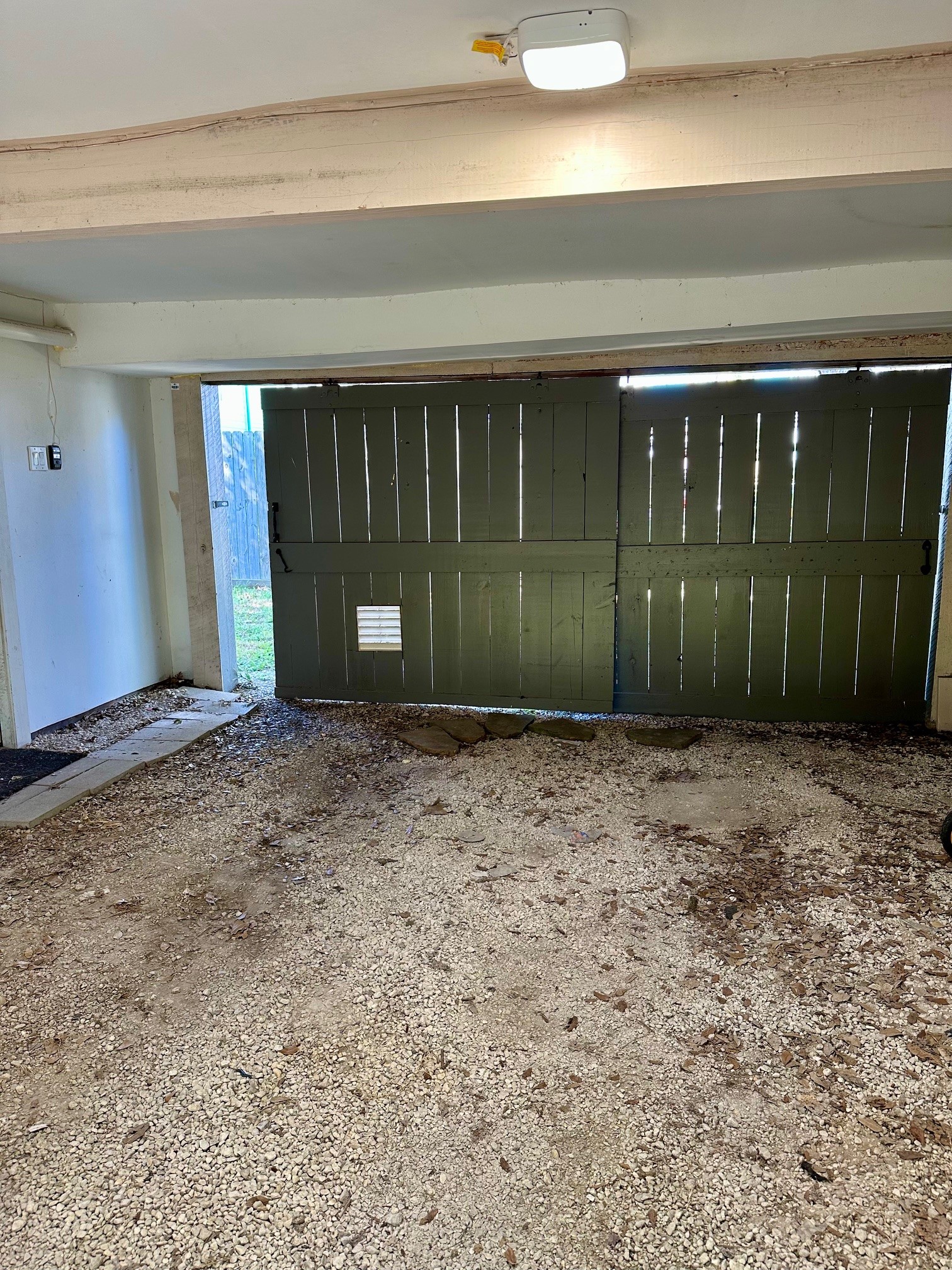 1009 Sealy Street Property Photo 3