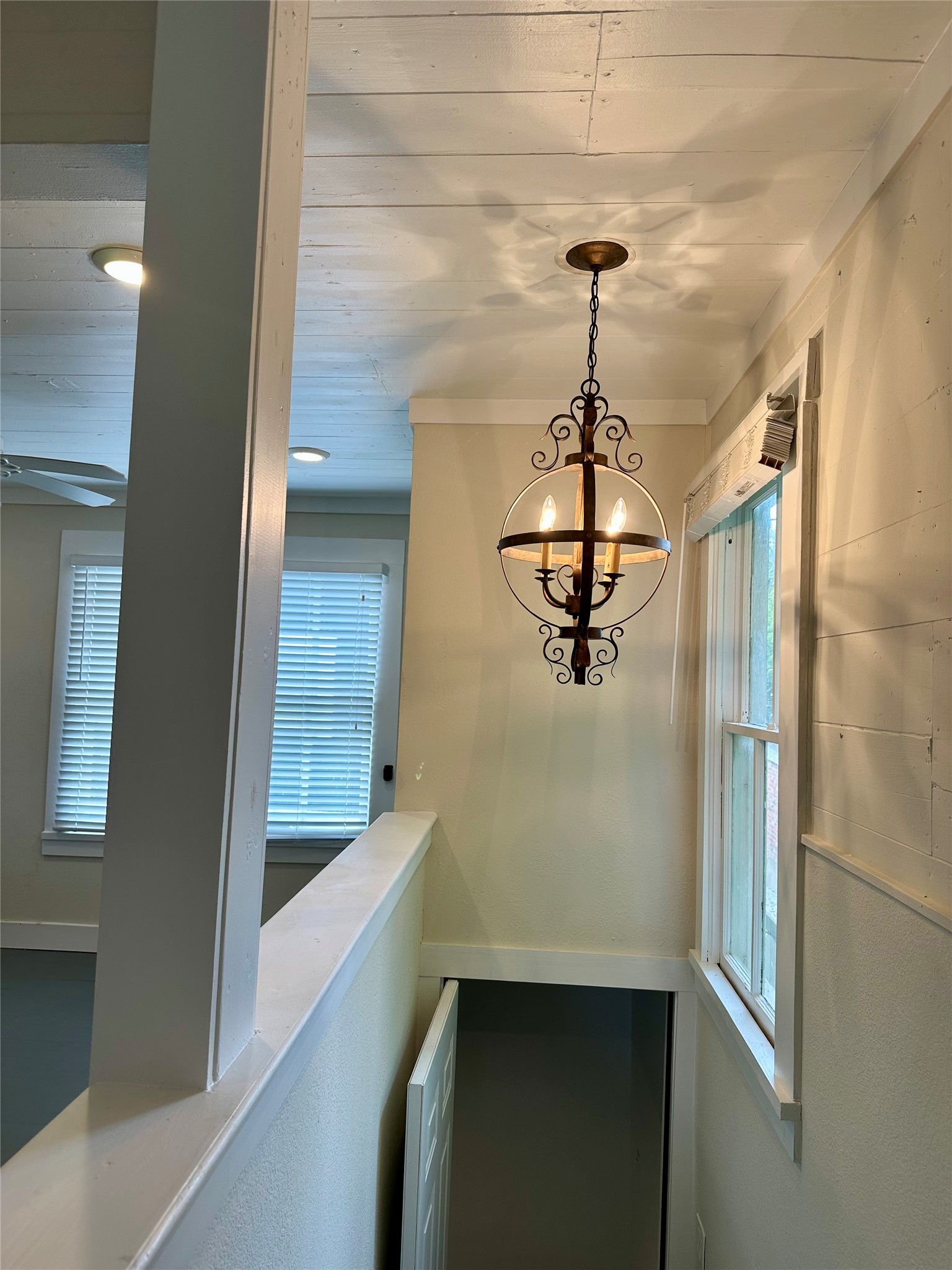 1009 Sealy Street Property Photo 8