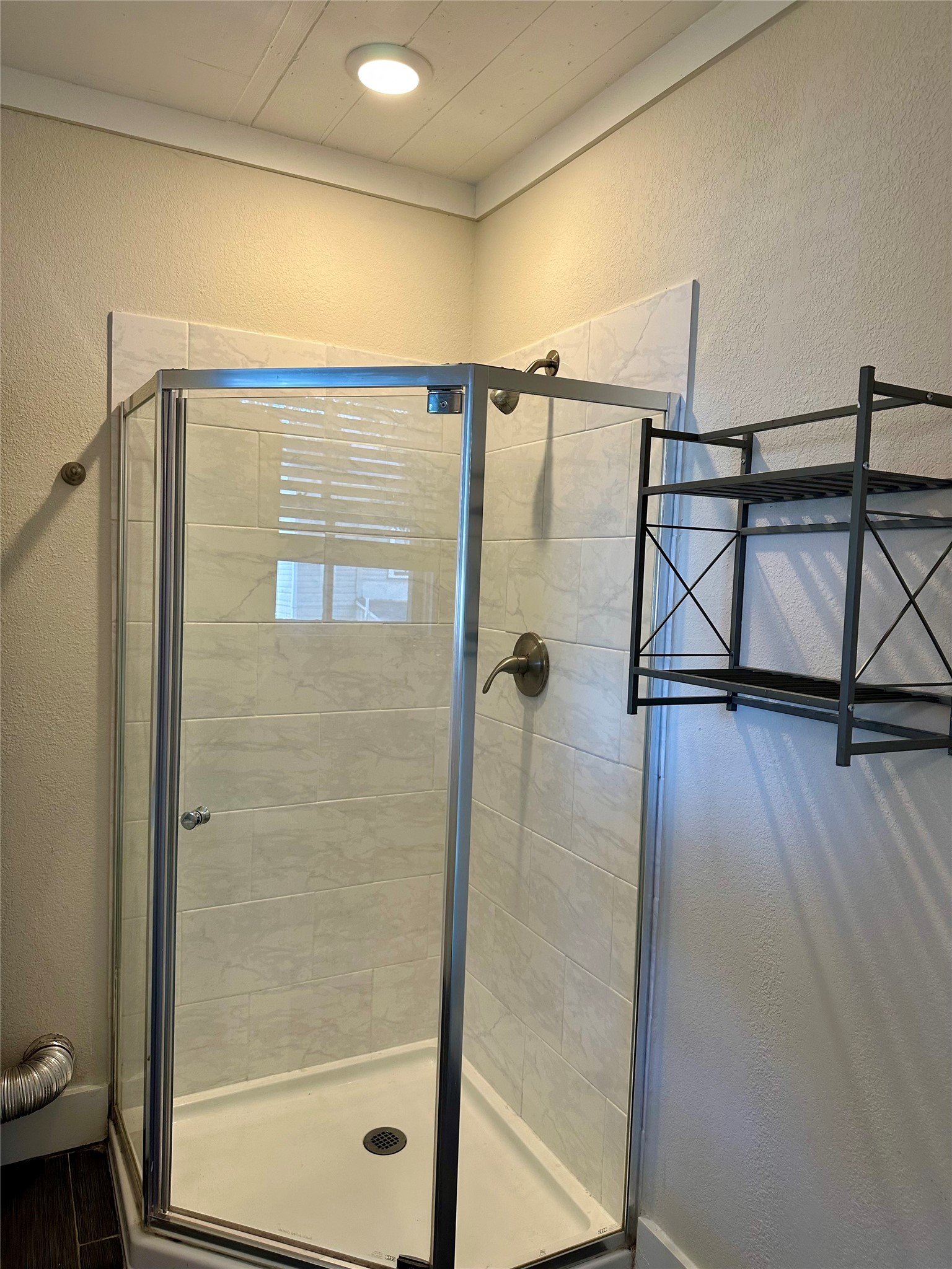 1009 Sealy Street Property Photo 16