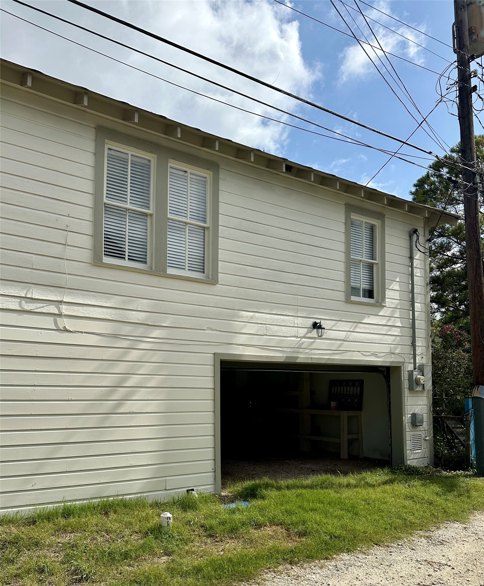 1009 Sealy Street Property Photo 22