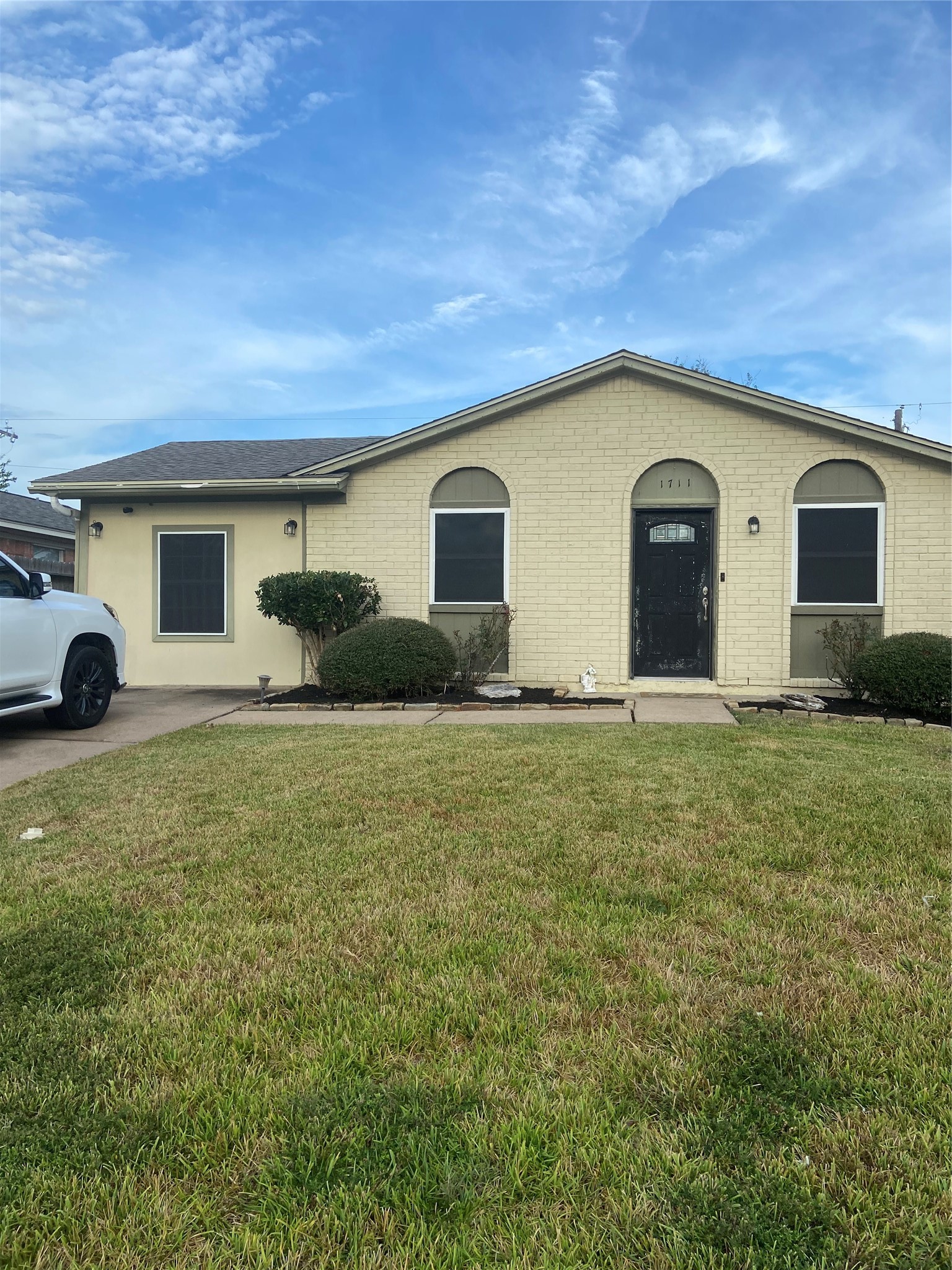 1711 Canary Circle Property Photo 1