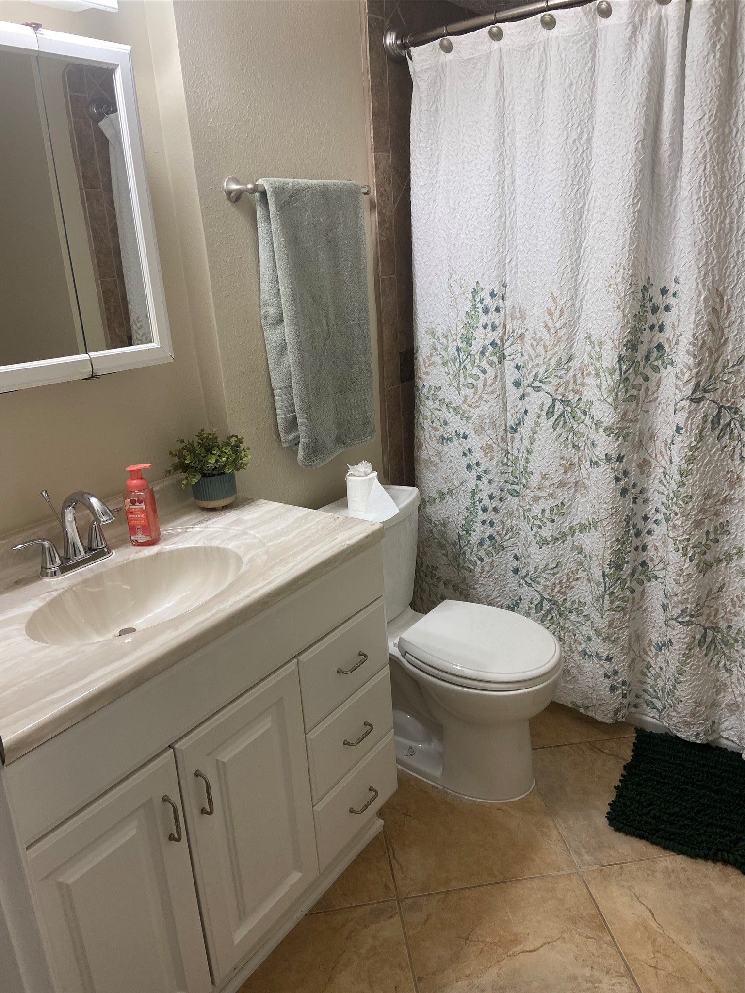 1711 Canary Circle Property Photo 13