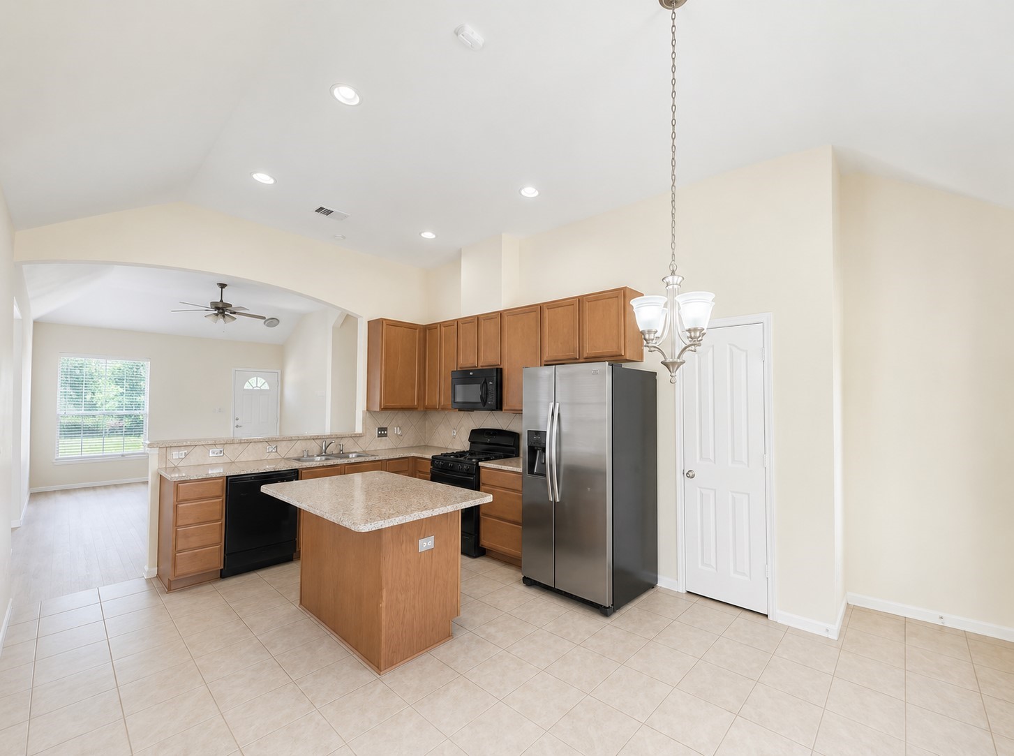 10014 Blissfull Valley Ln Property Photo 7