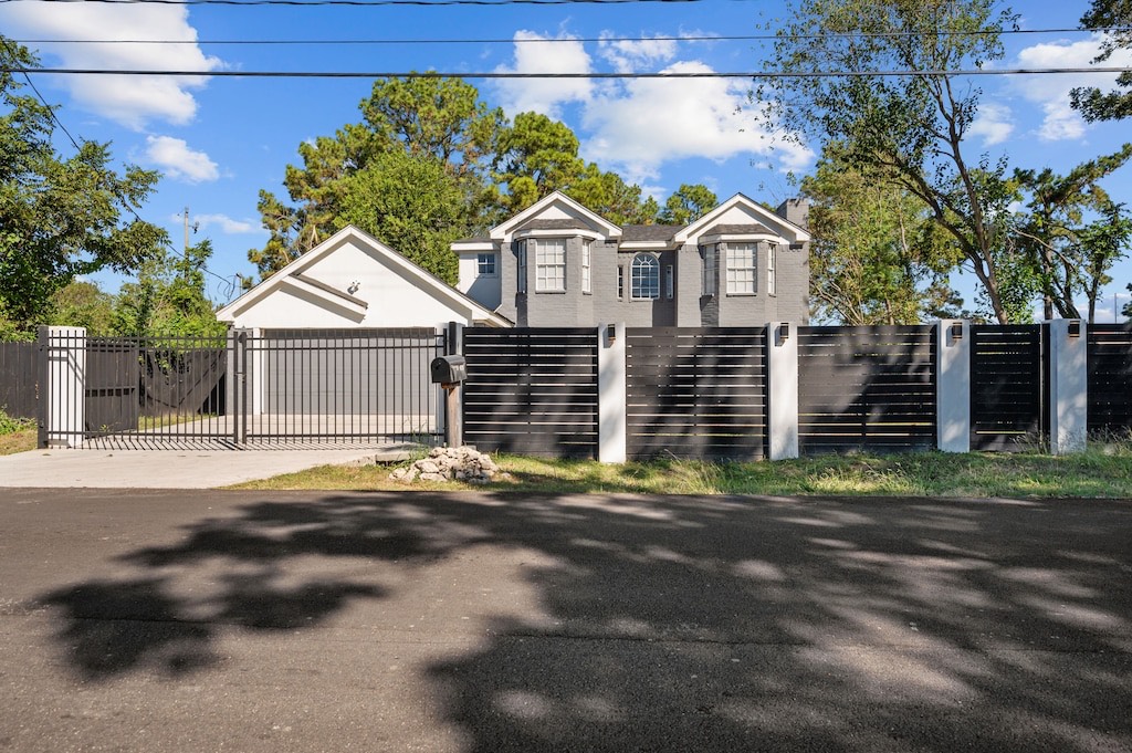 2504 Ferguson Way Property Photo 1
