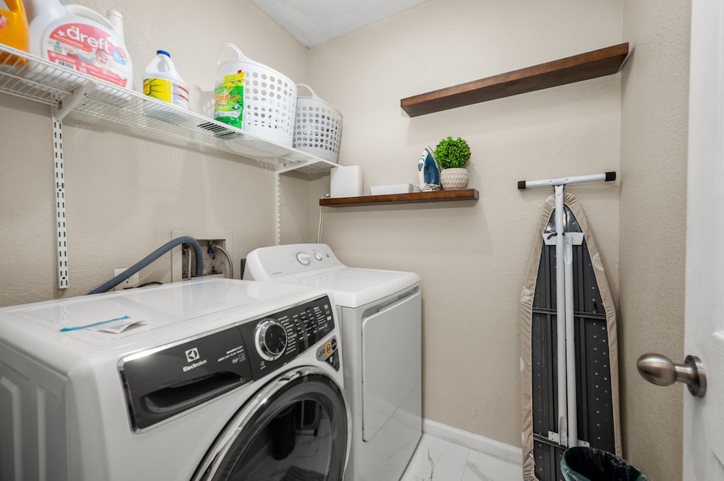 2504 Ferguson Way Property Photo 21