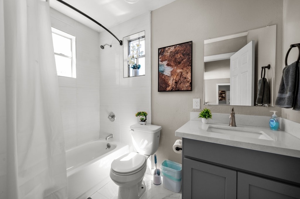 2504 Ferguson Way Property Photo 28