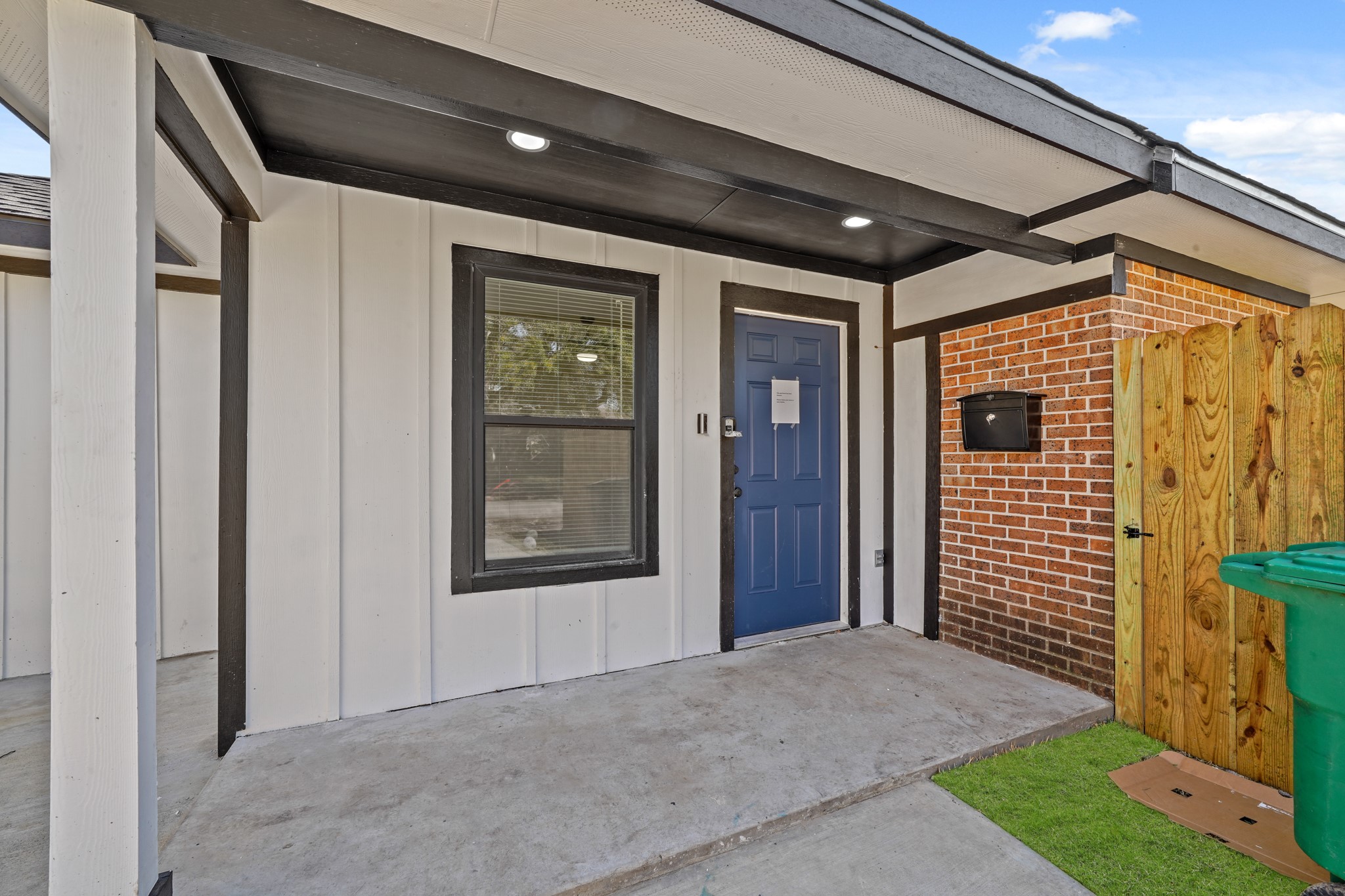 4154 Erby Street Property Photo 2