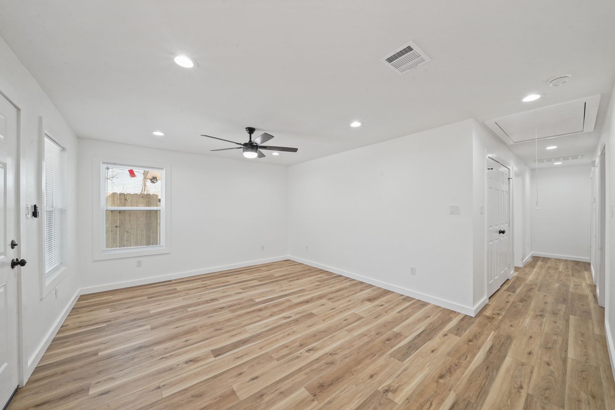 4154 Erby Street Property Photo 6