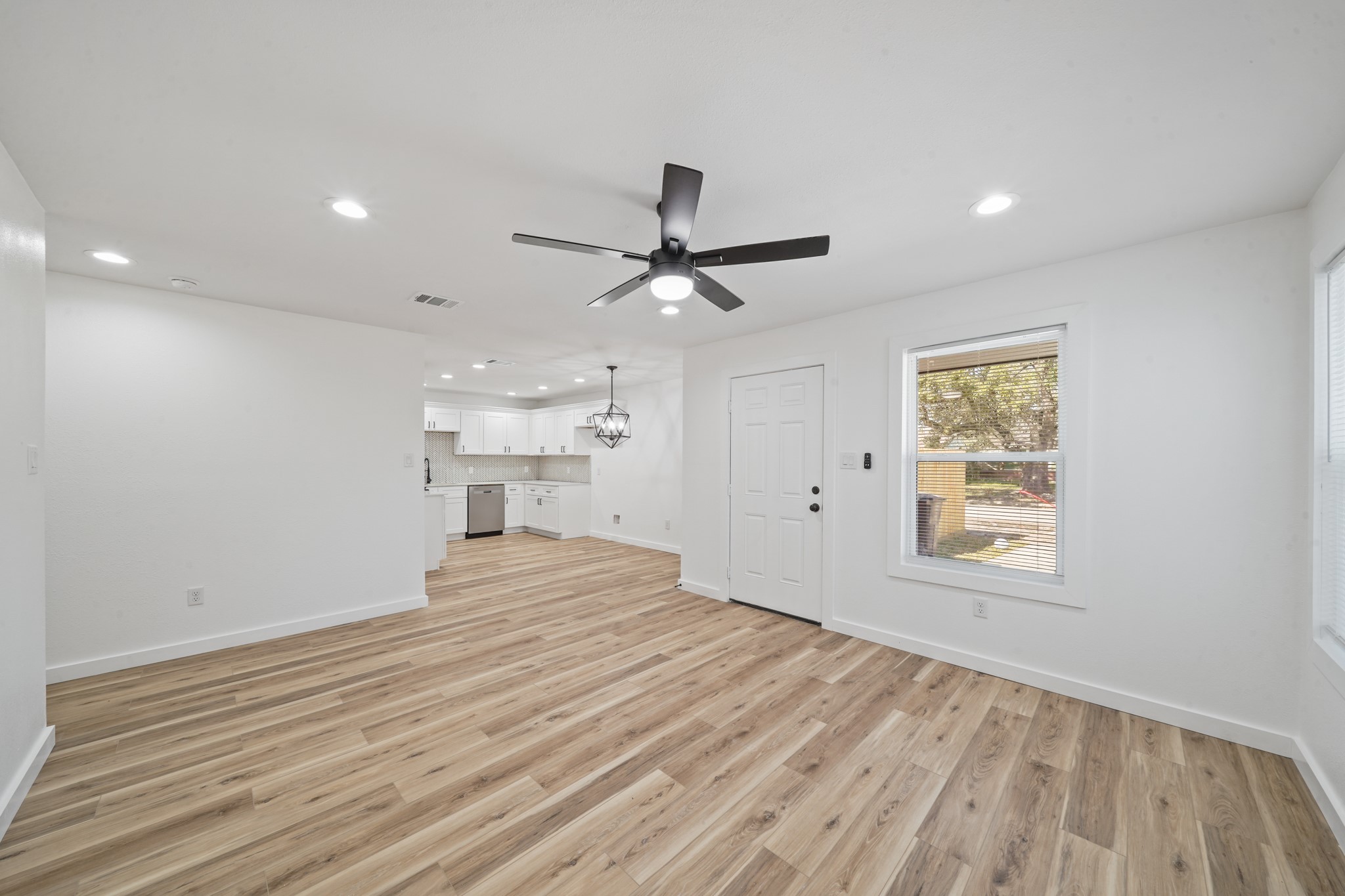 4154 Erby Street Property Photo 7