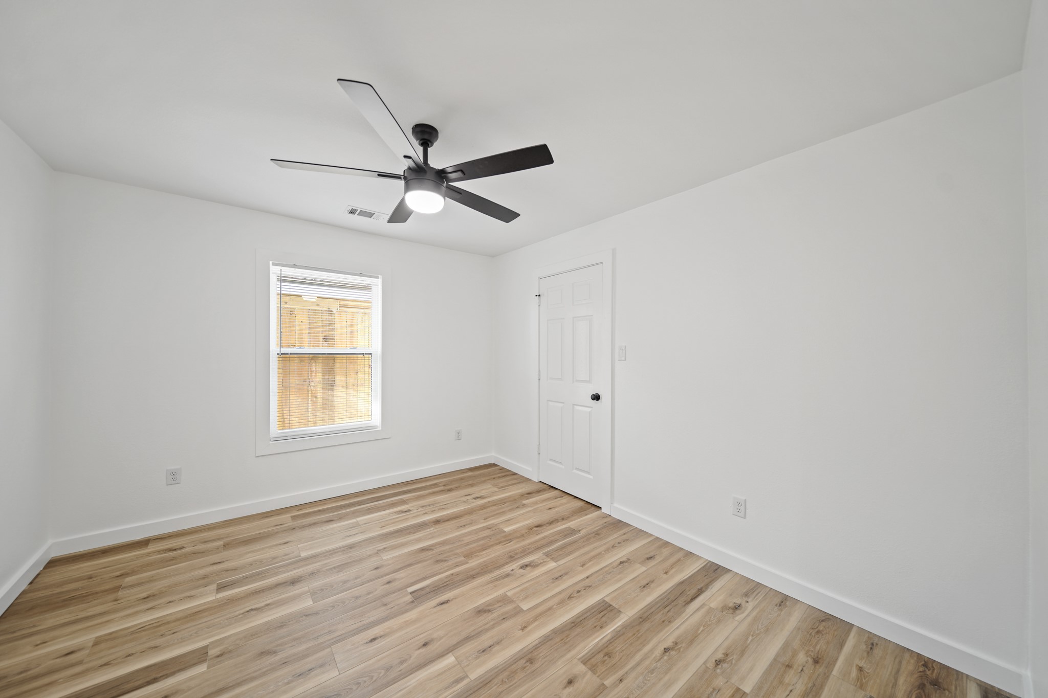 4154 Erby Street Property Photo 12