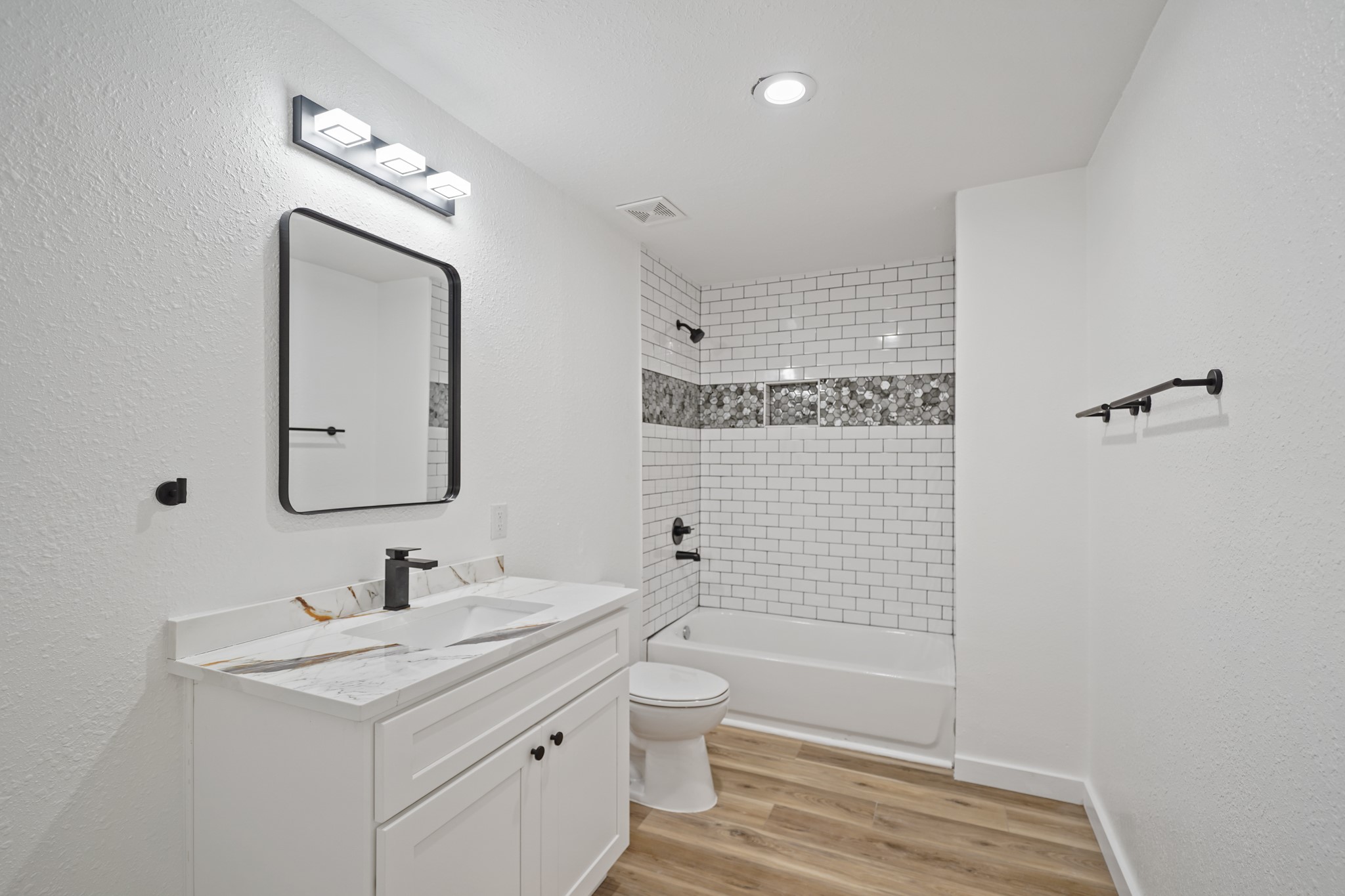 4154 Erby Street Property Photo 14