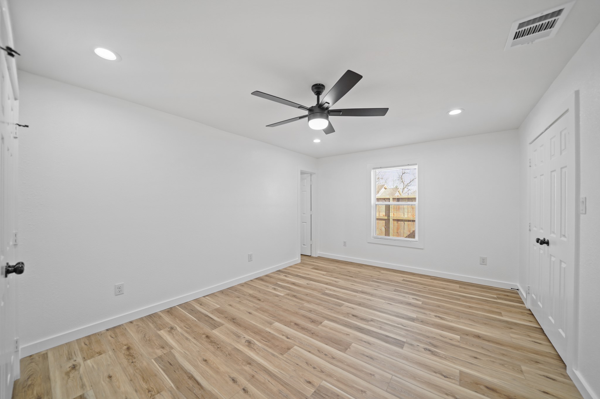 4154 Erby Street Property Photo 16