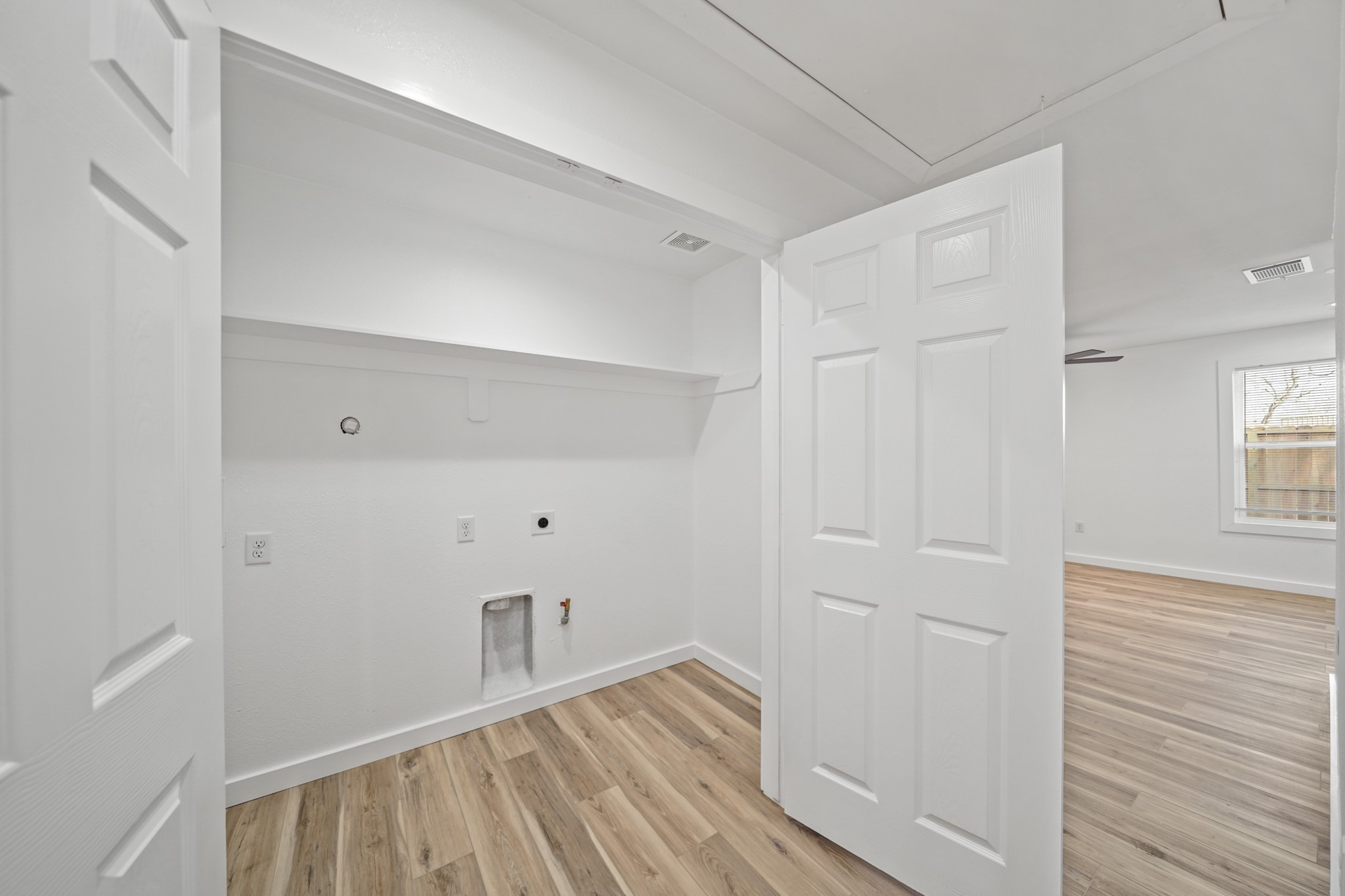 4154 Erby Street Property Photo 27