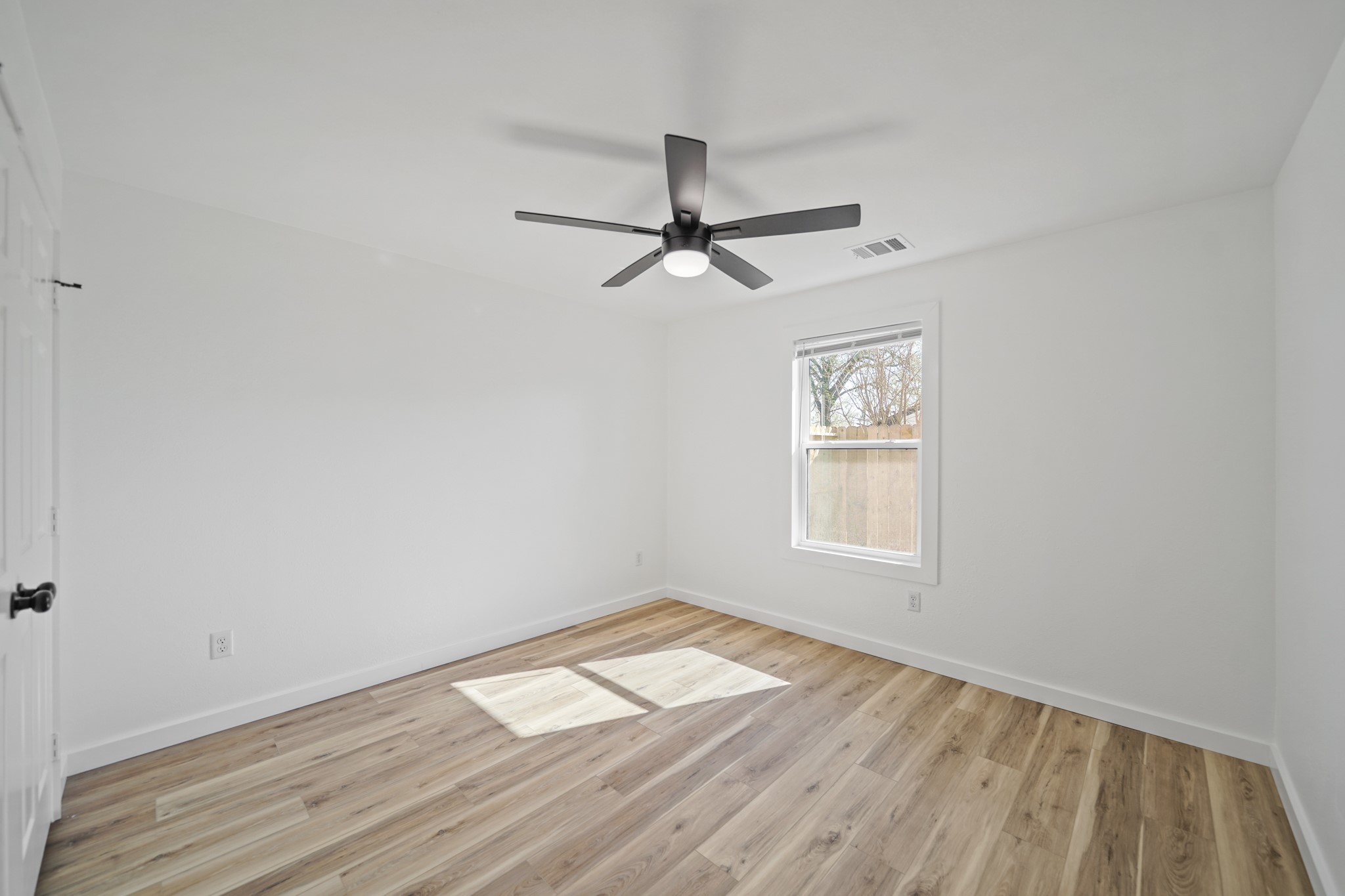 4154 Erby Street Property Photo 28