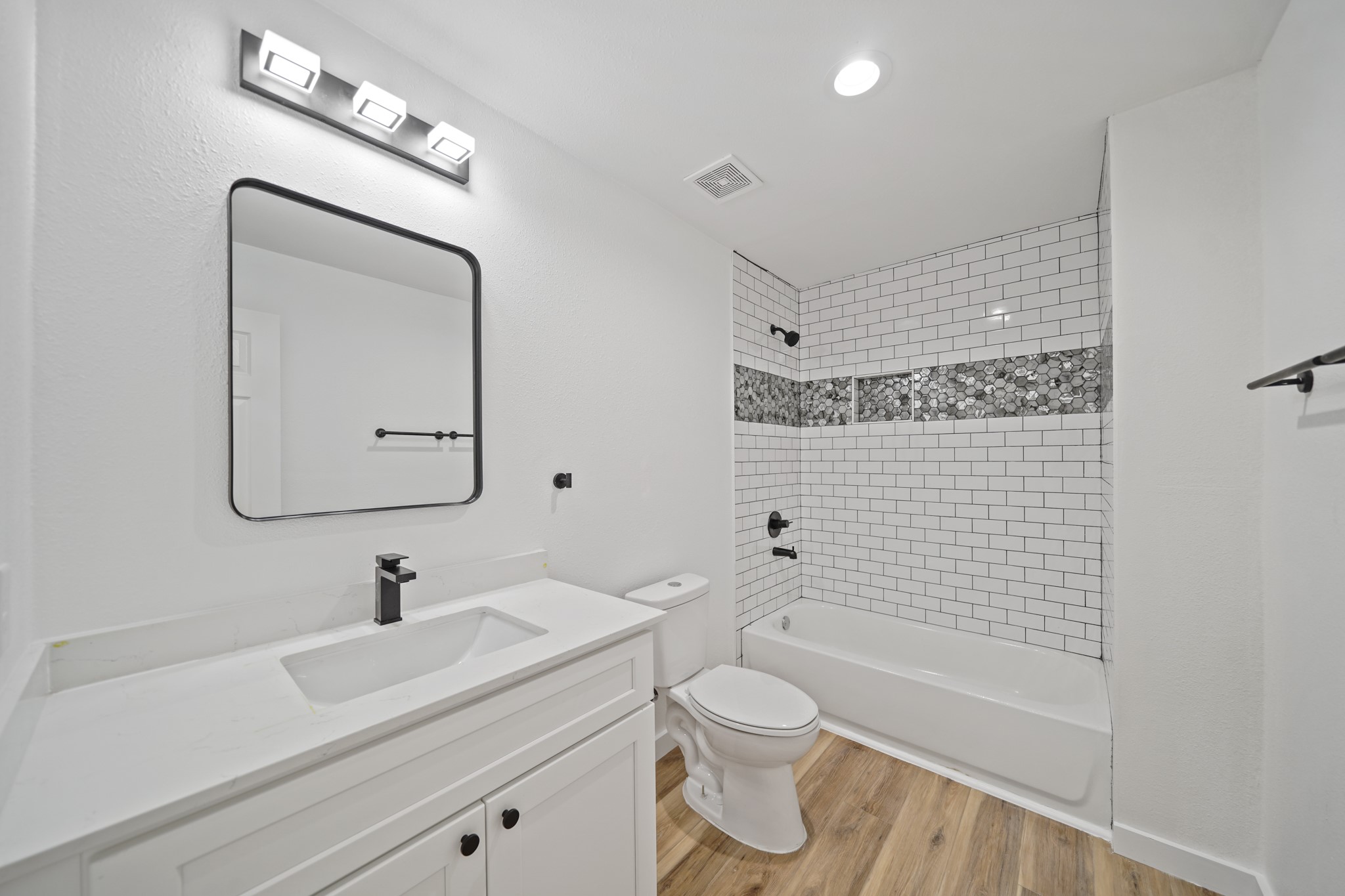 4154 Erby Street Property Photo 29
