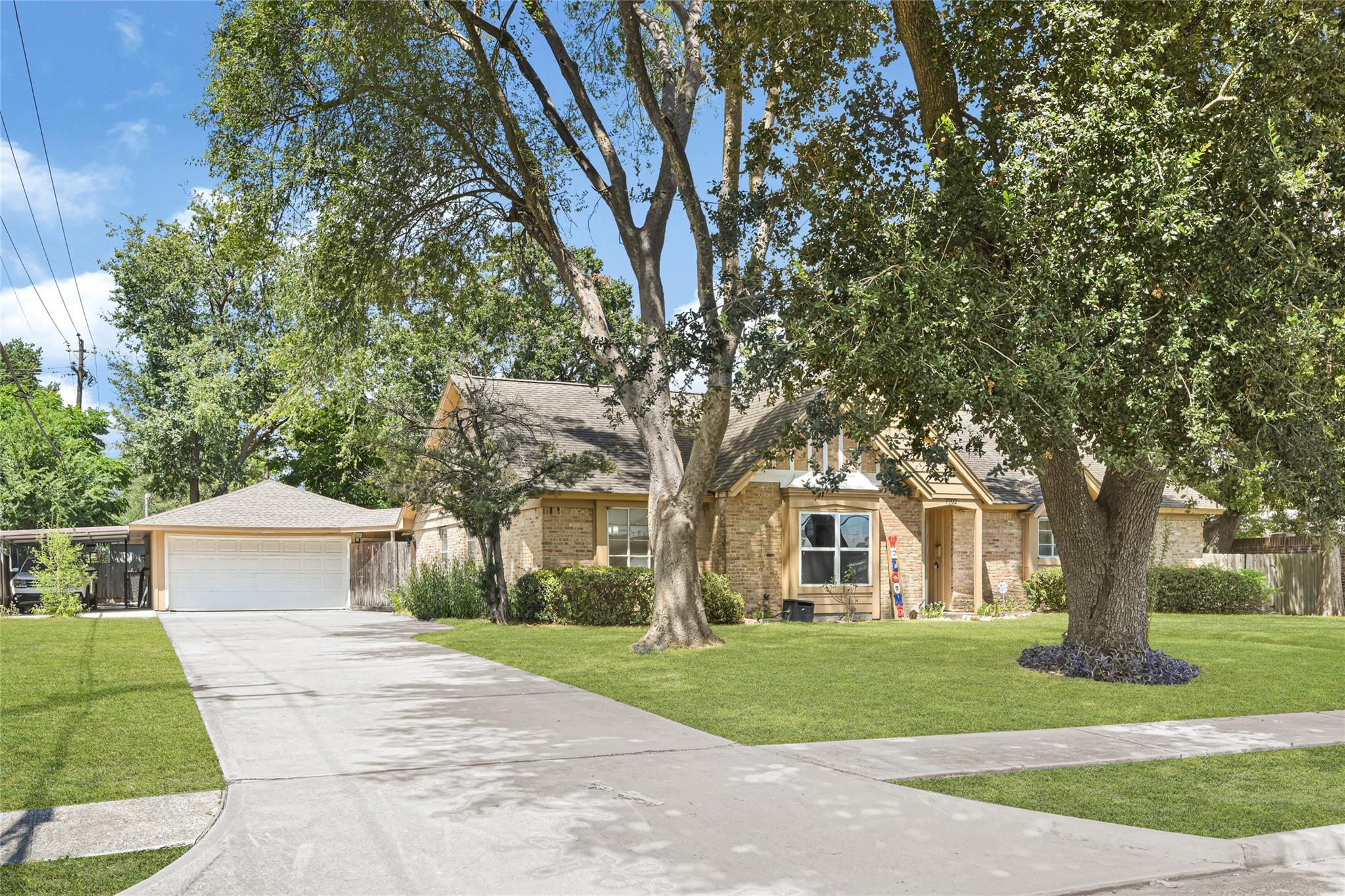 7702 Dashwood Drive Property Photo 3