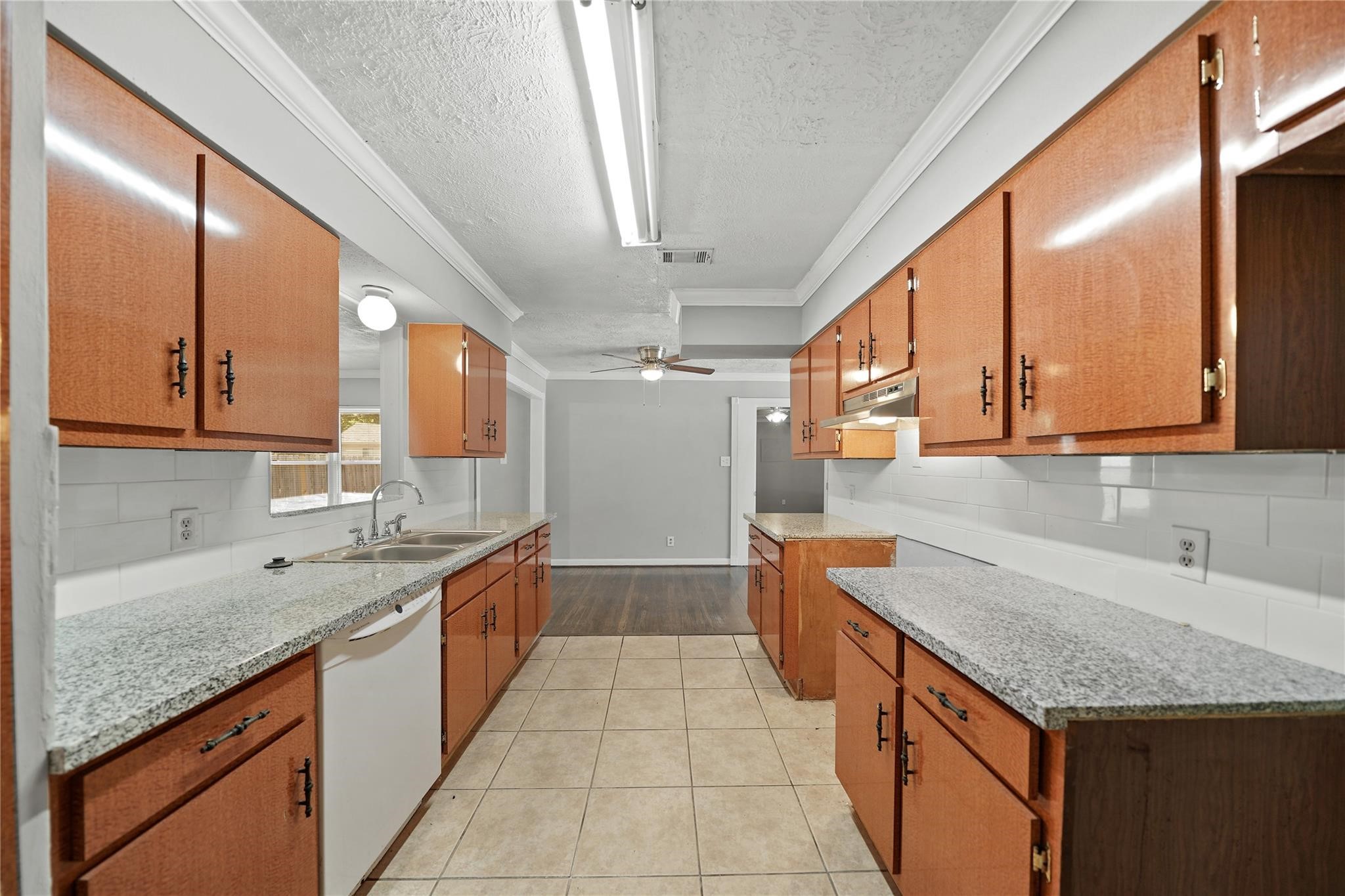 2835 Dragonwick Drive Property Photo 10
