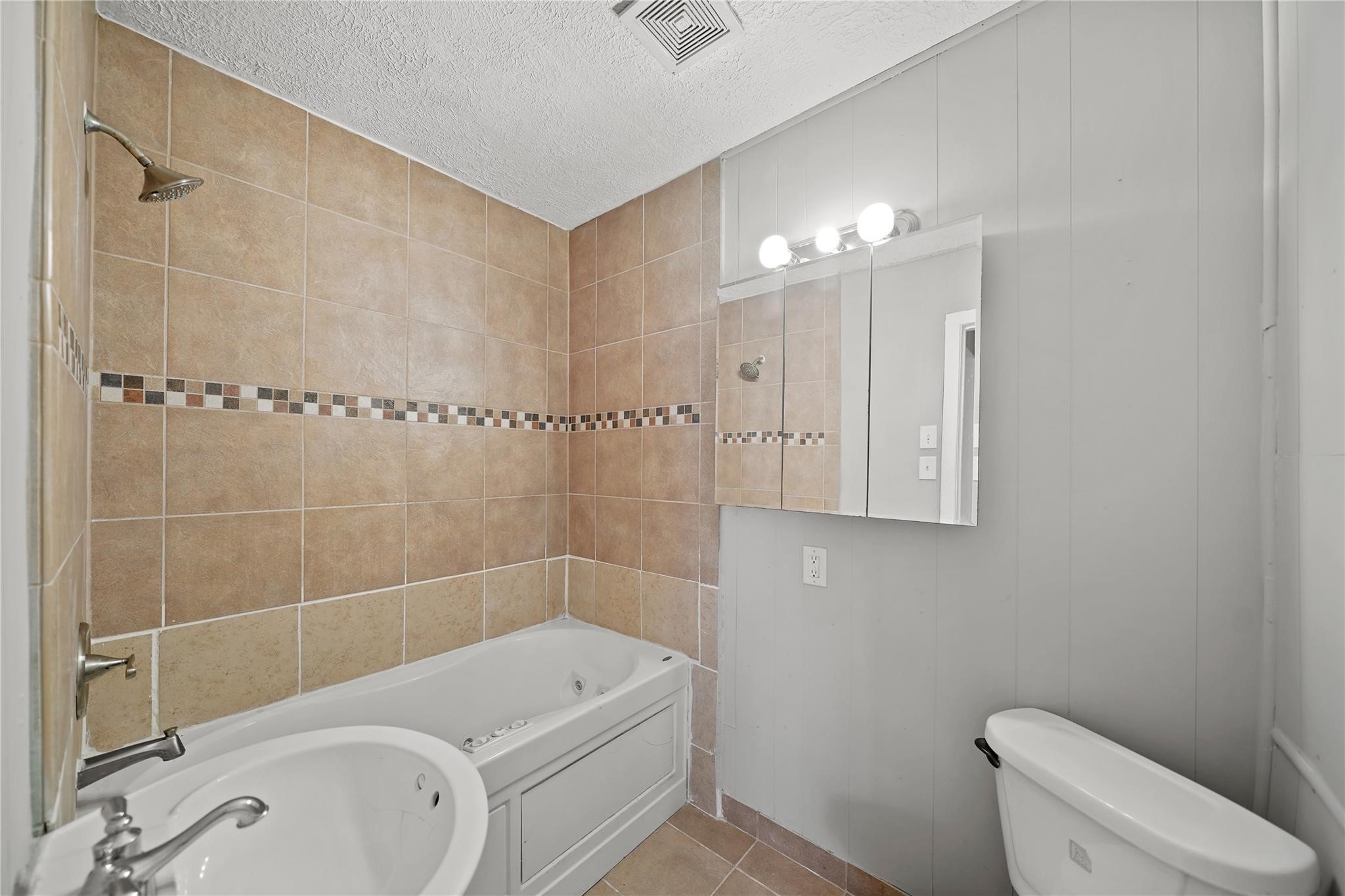 2835 Dragonwick Drive Property Photo 13