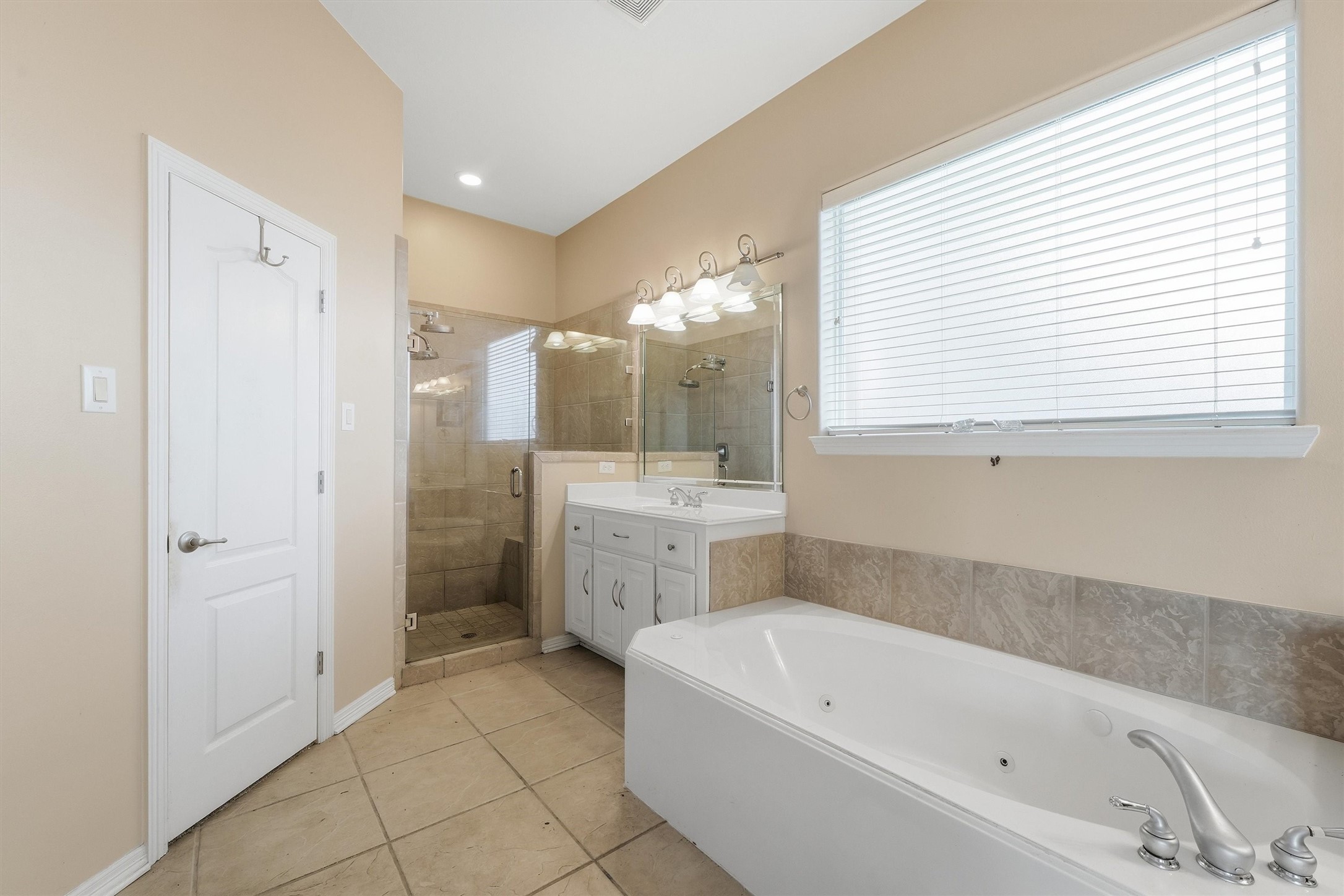 4714 Kings Way Property Photo 19