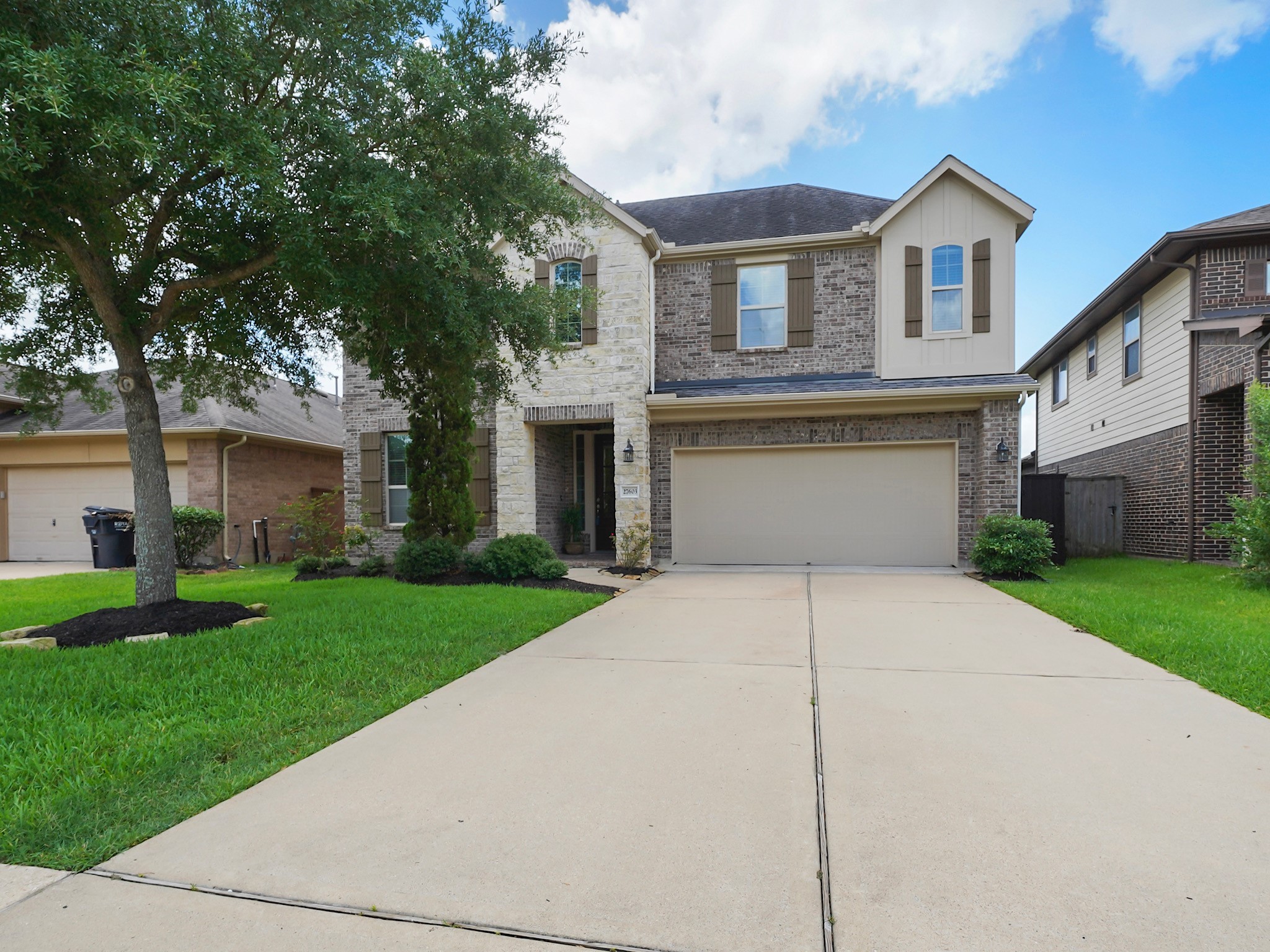 27603 Huggins Crest Court Property Photo 1