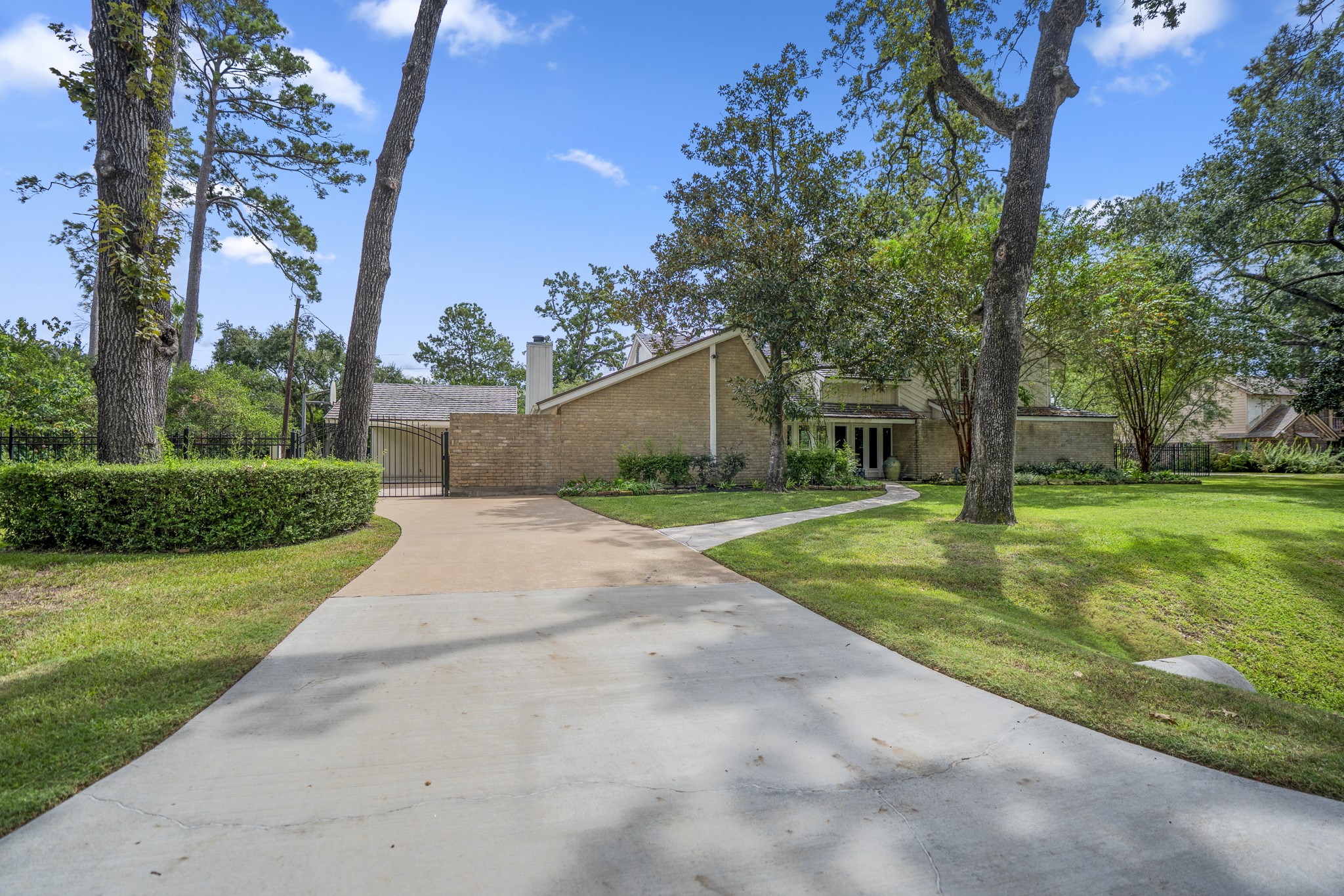 13014 King Circle Property Photo 7