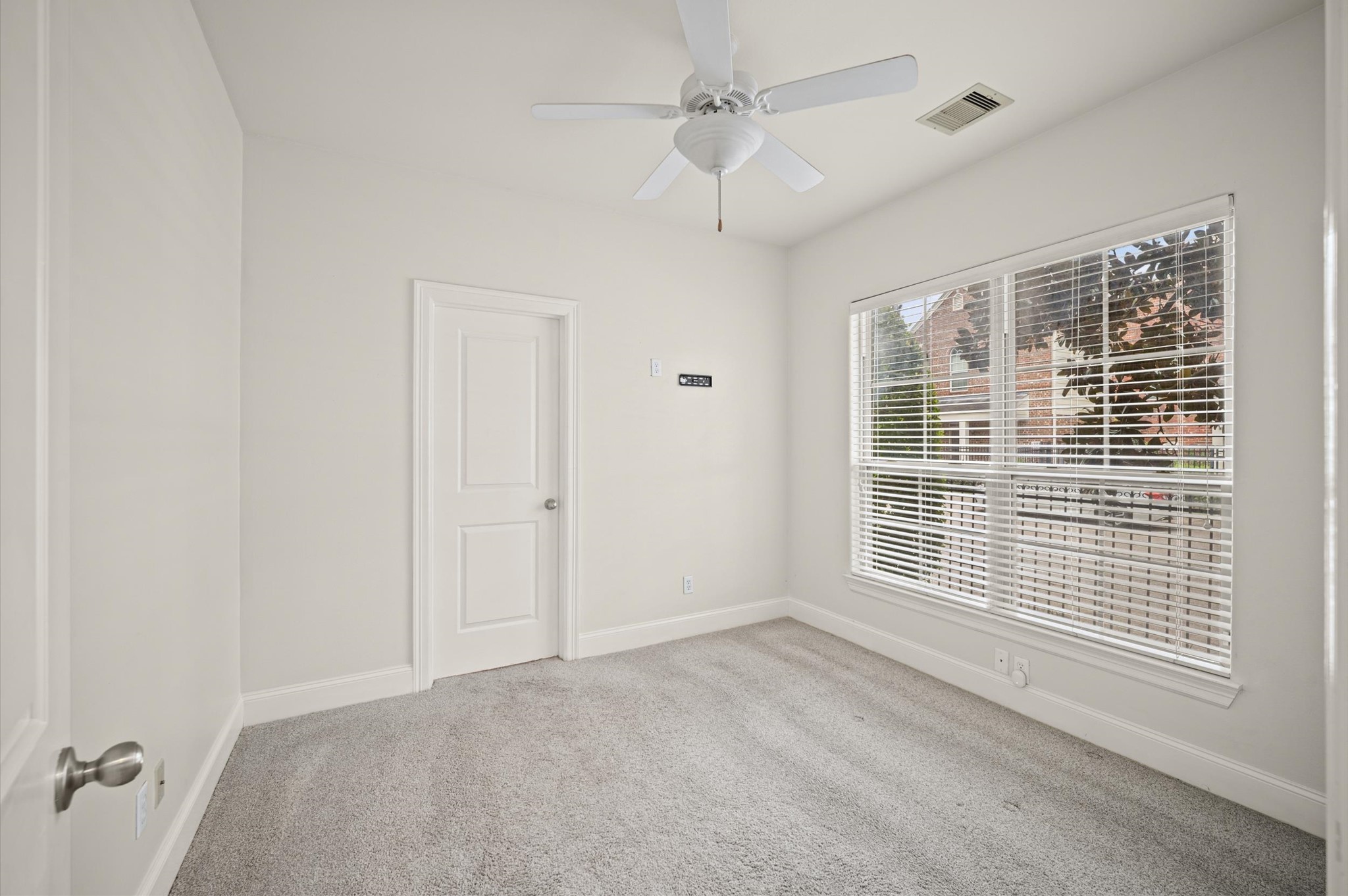 2923 Pease Street Property Photo 16