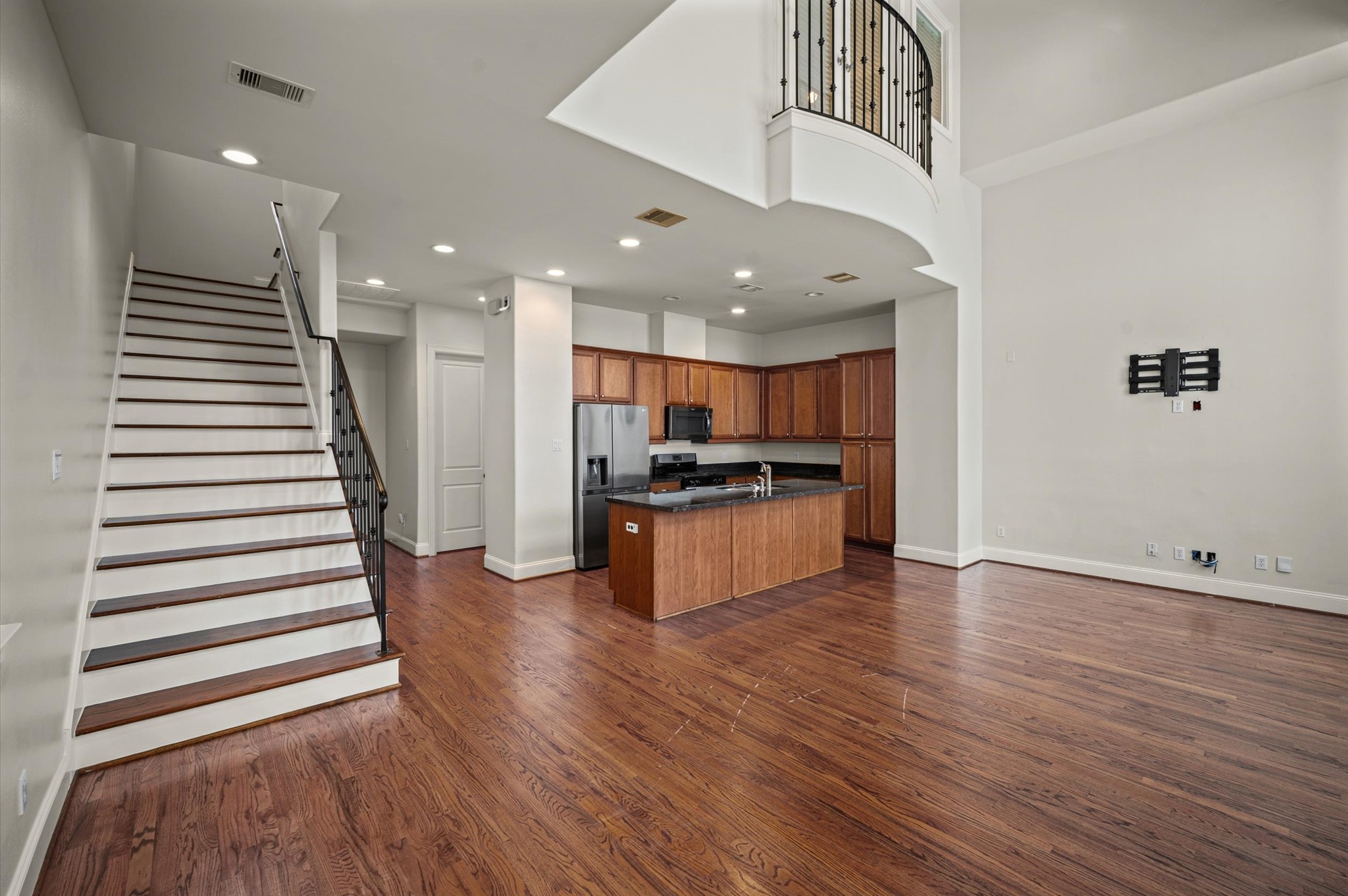 2923 Pease Street Property Photo 17