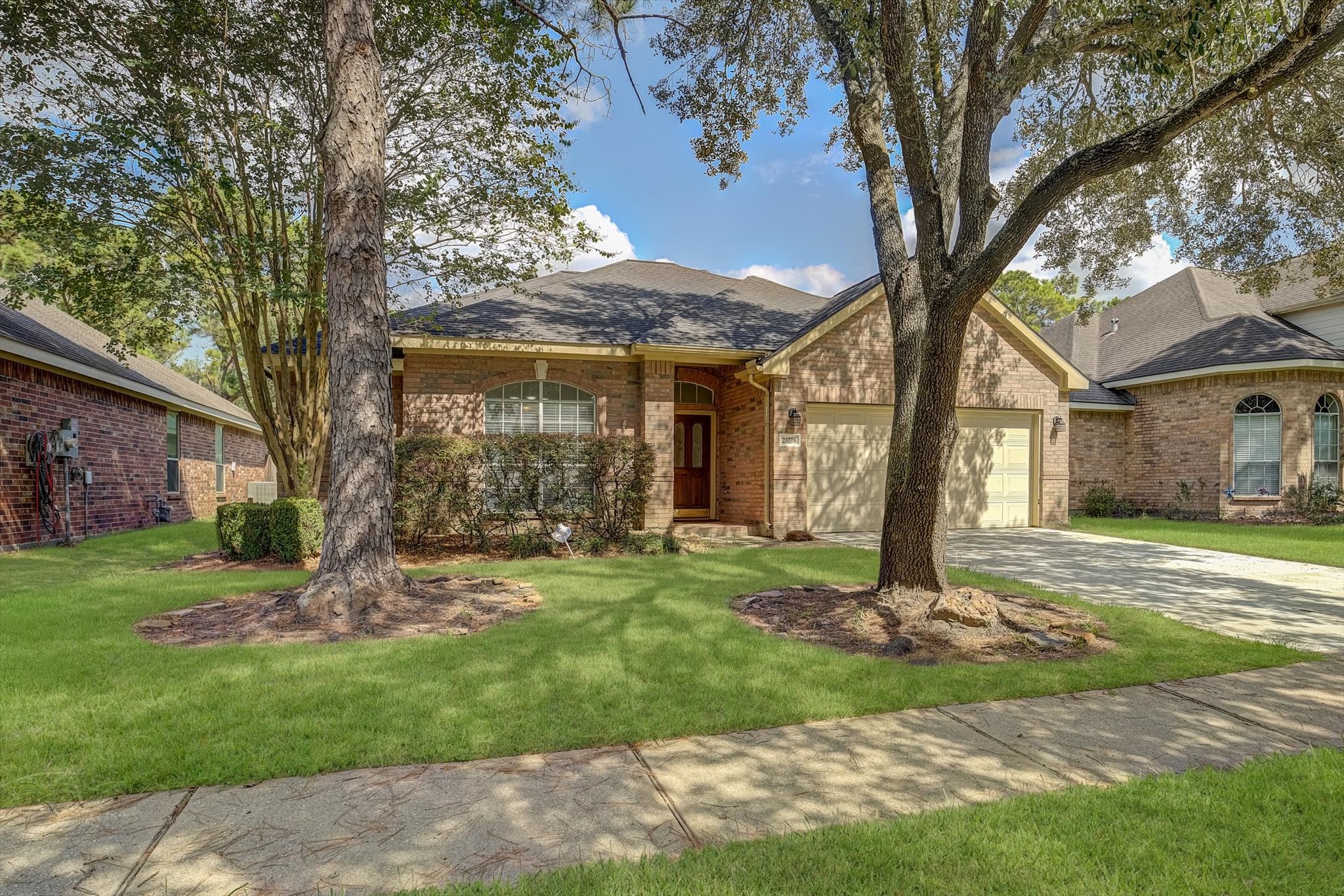 23778 River Place Drive Property Photo 3
