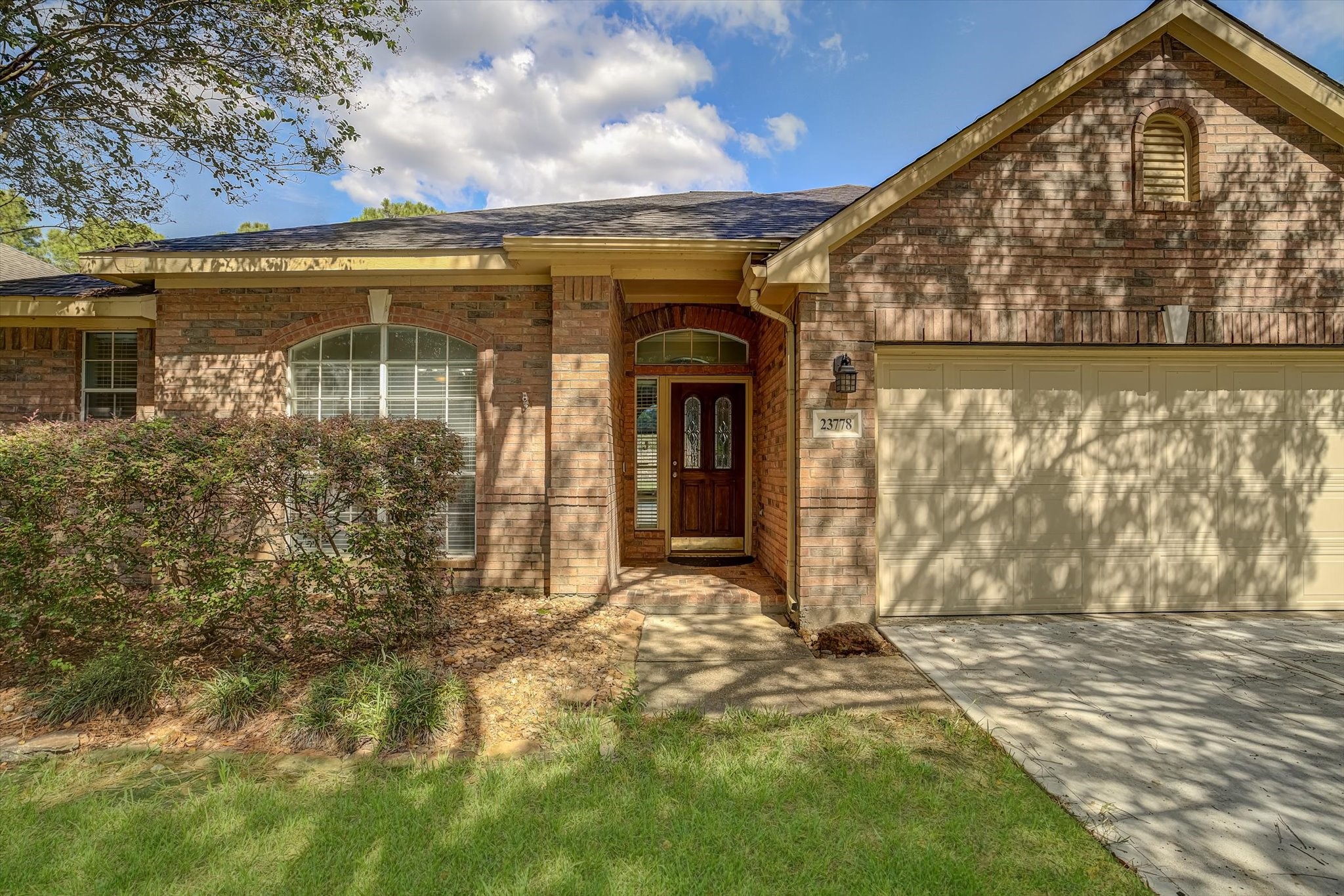 23778 River Place Drive Property Photo 4