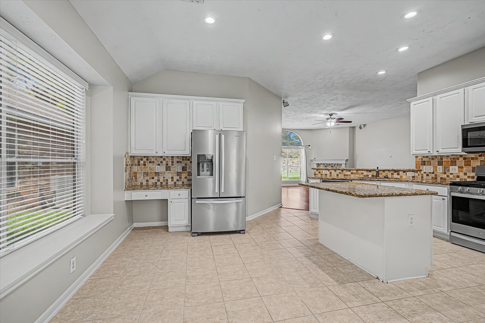 23778 River Place Drive Property Photo 17