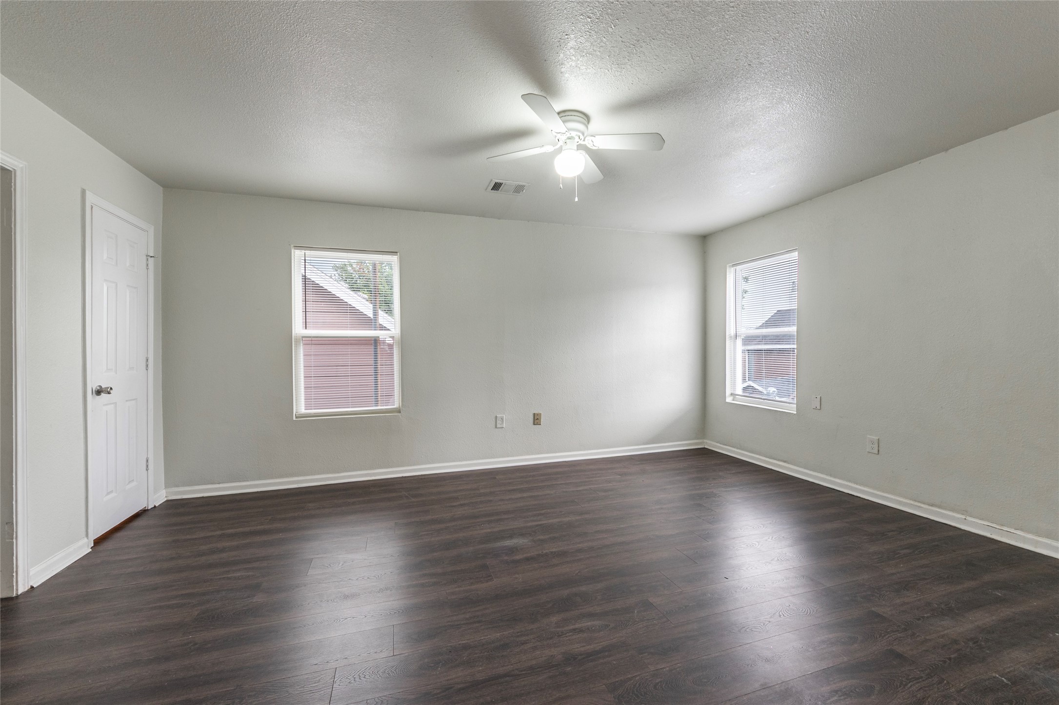 2801 Virginia Street A Property Photo 11