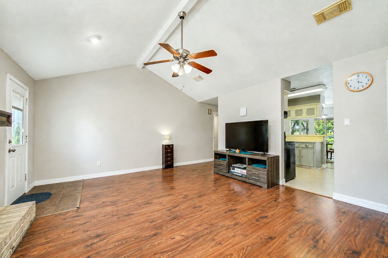 15107 Mcconn Street Property Photo 12