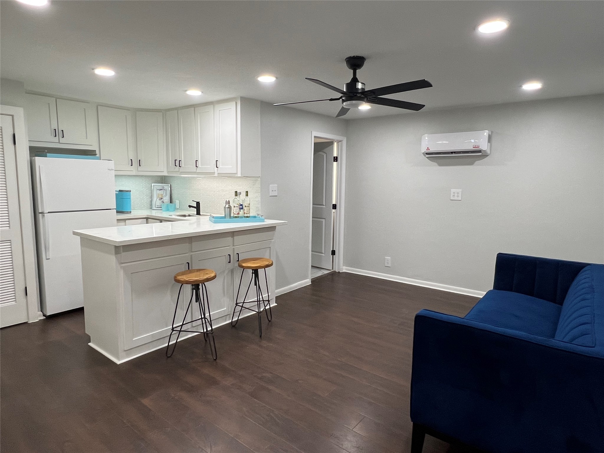 1911 Bissonnet Street Property Photo 8
