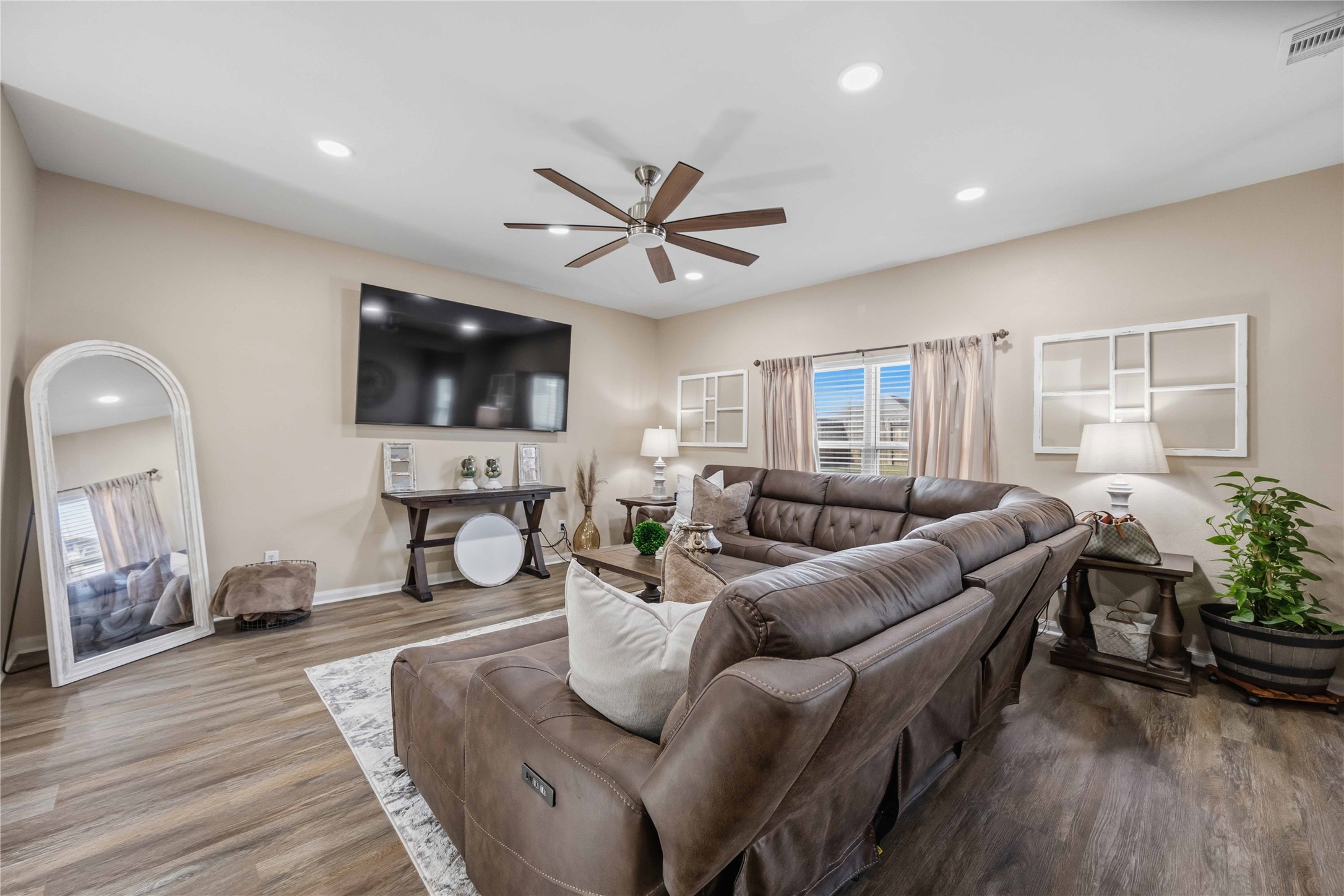 20823 Bastion Settle Drive Property Photo 3