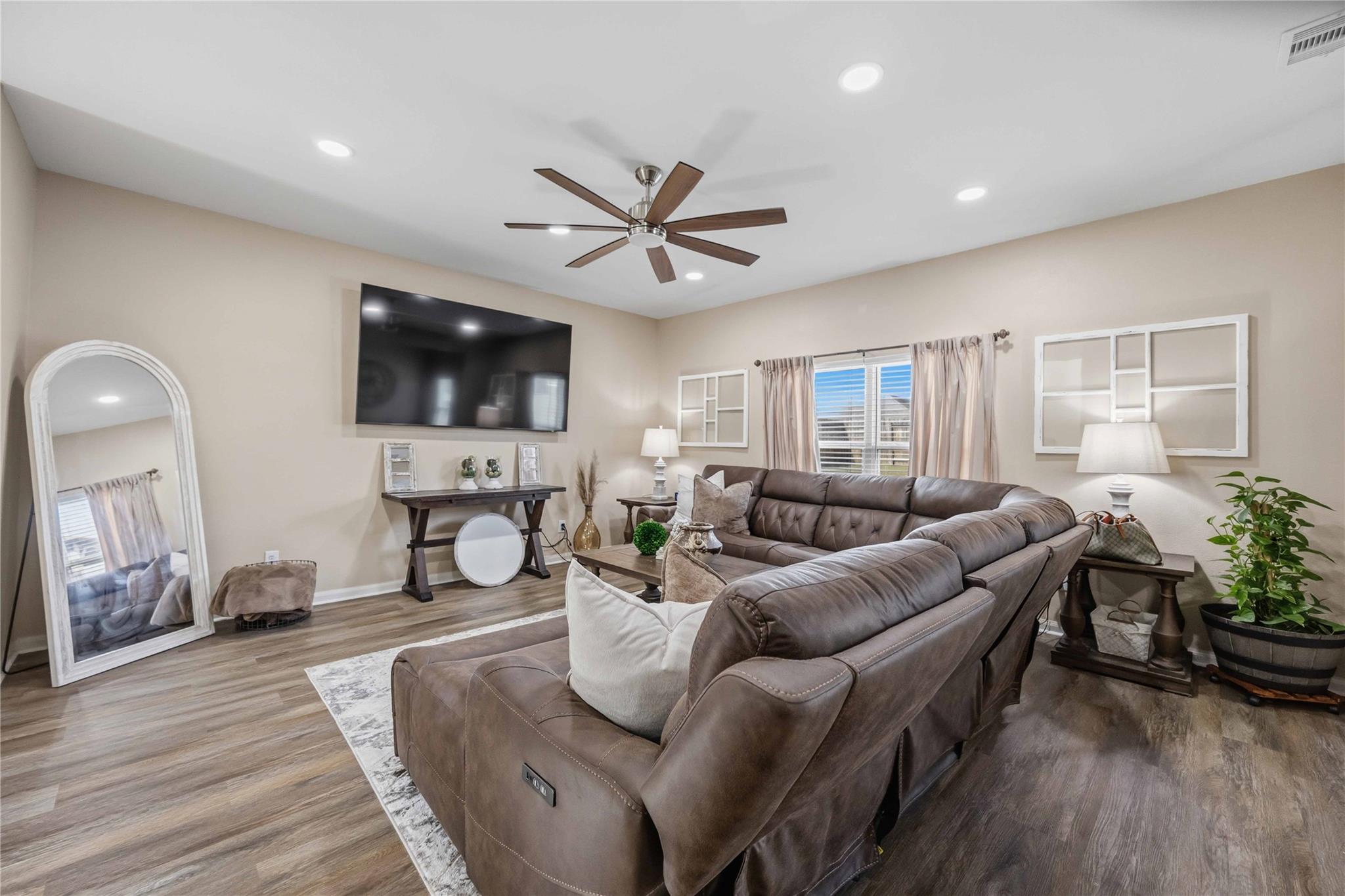 20823 Bastion Settle Drive Property Photo 4
