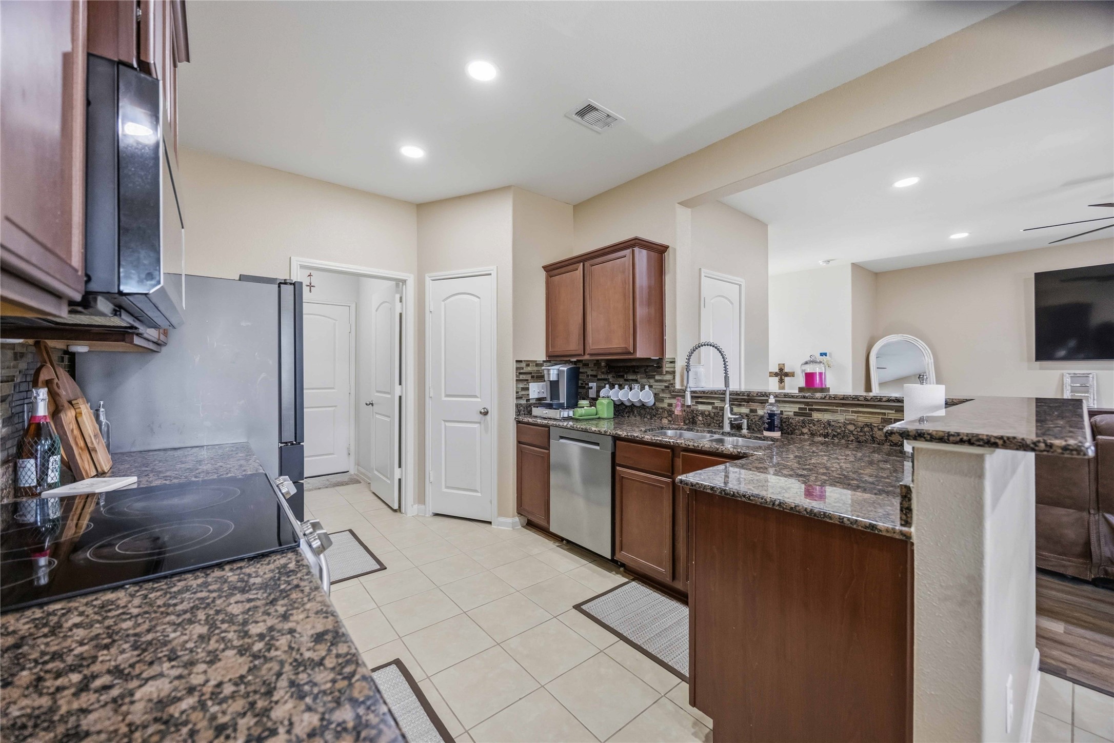 20823 Bastion Settle Drive Property Photo 6