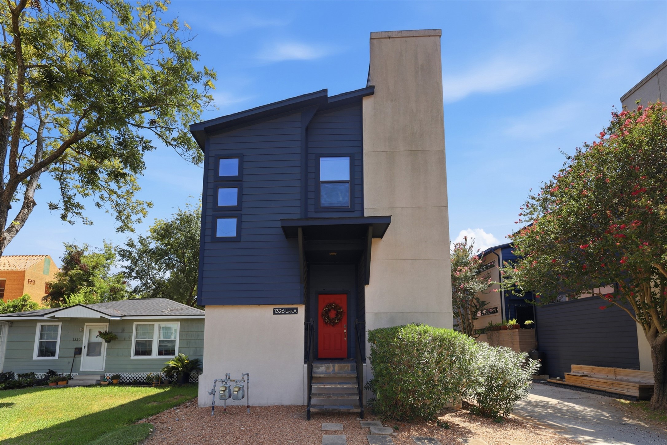 1326 W 24th Street A Property Photo 1