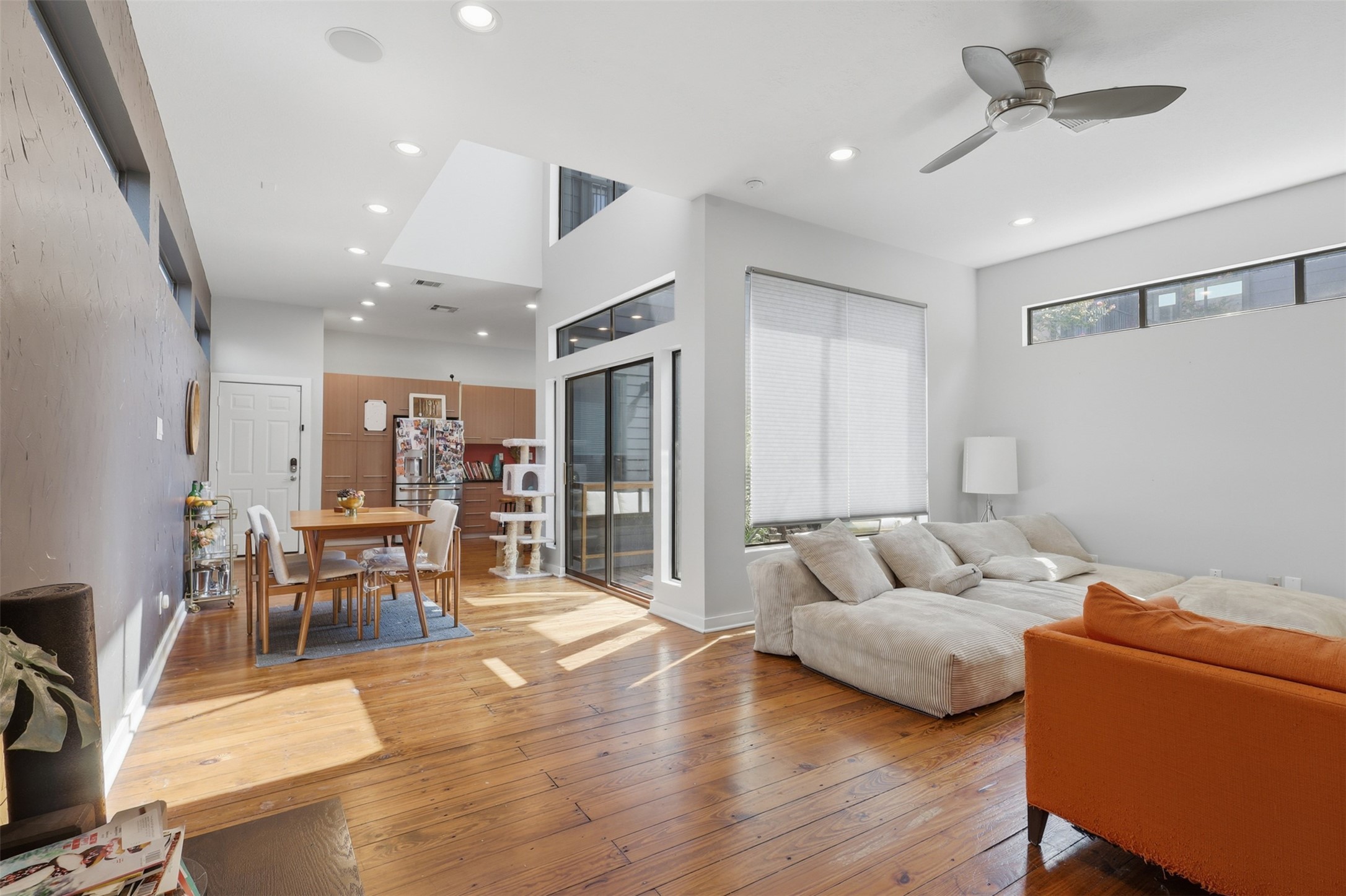 1326 W 24th Street A Property Photo 2