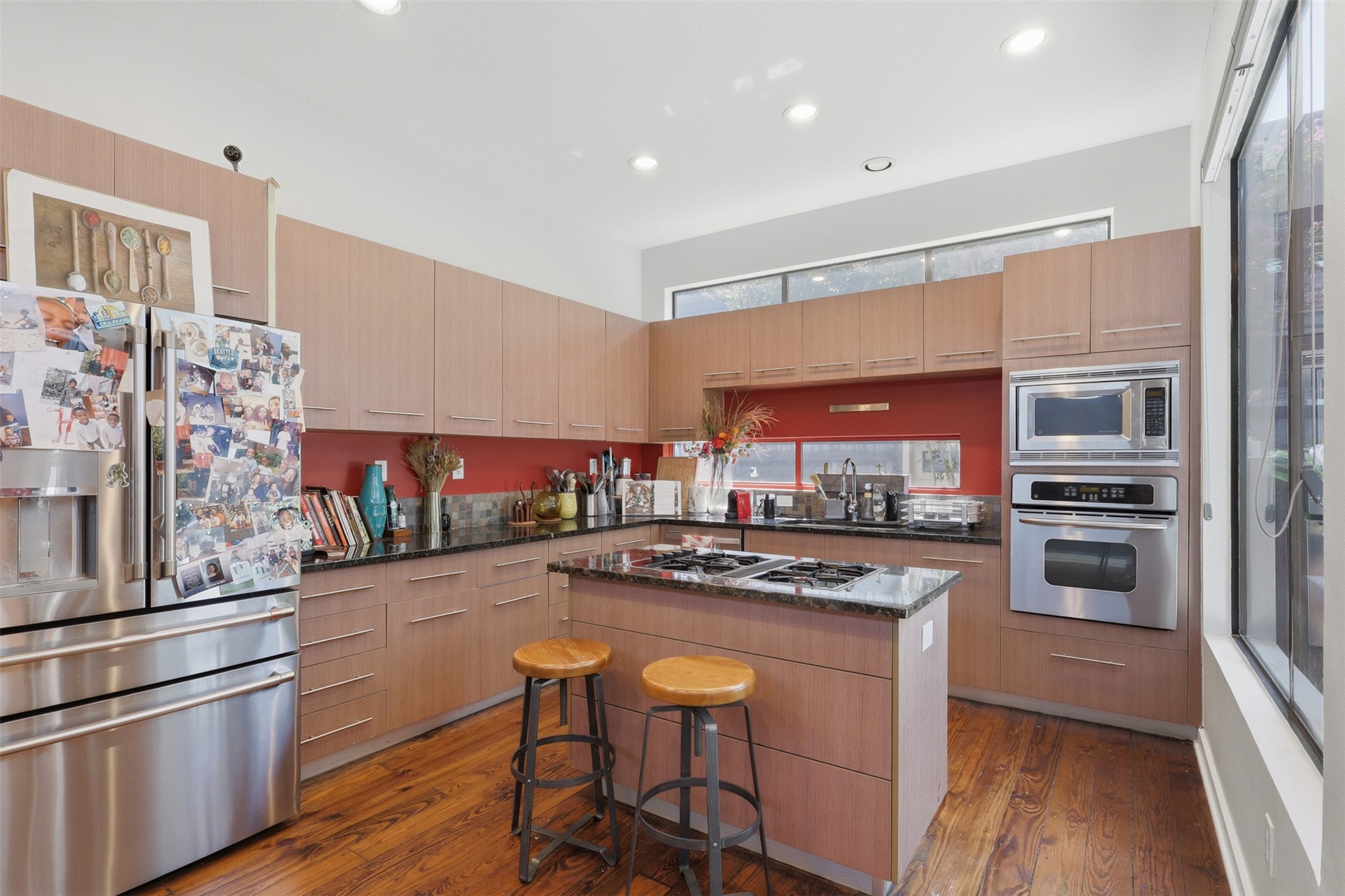 1326 W 24th Street A Property Photo 7