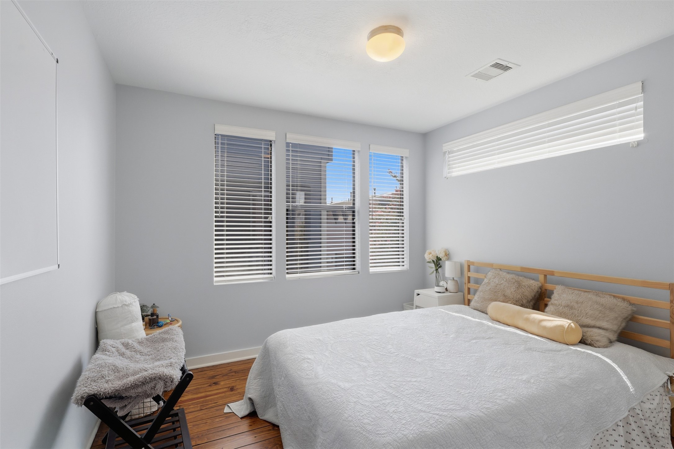 1326 W 24th Street A Property Photo 11