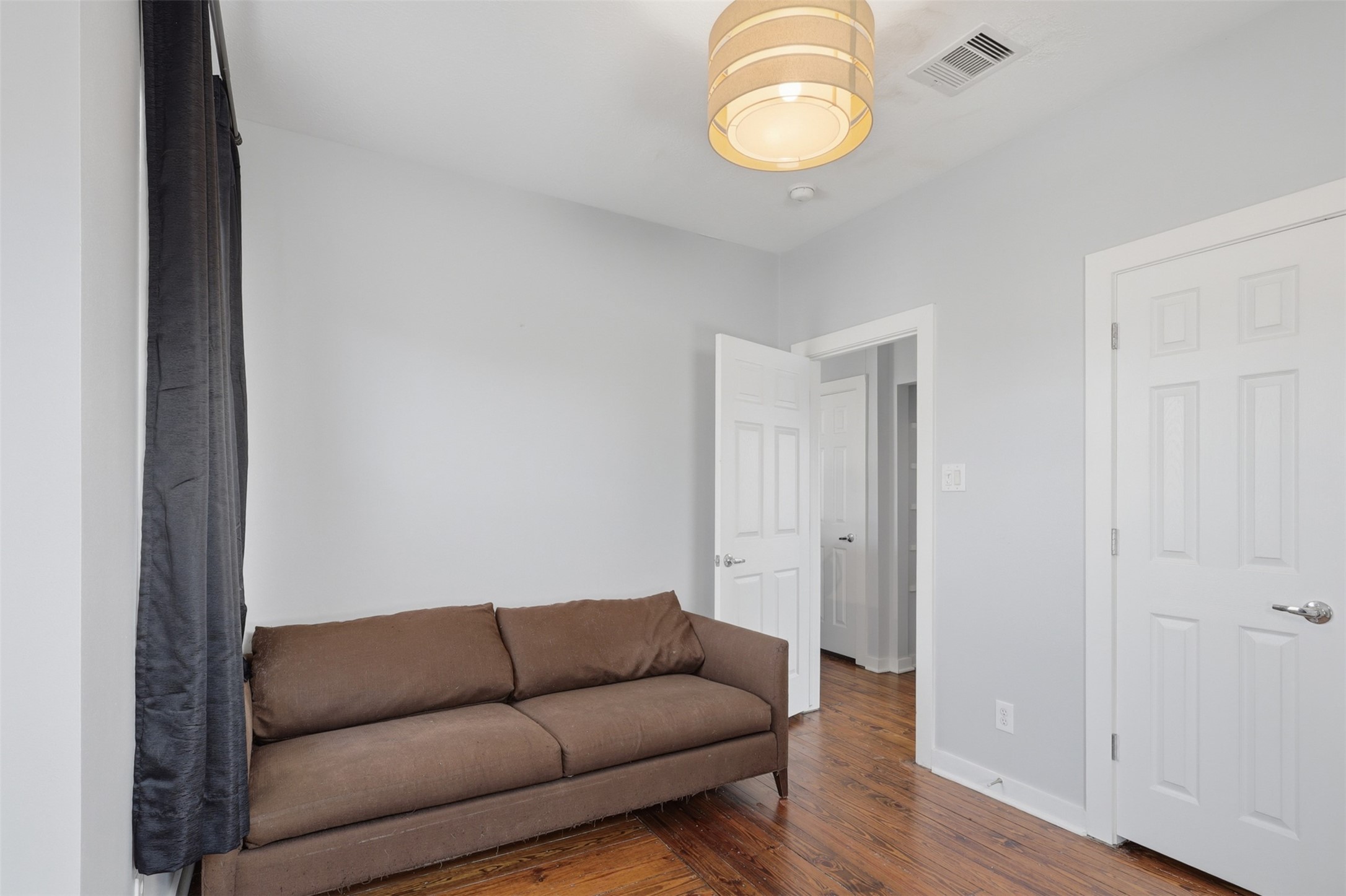 1326 W 24th Street A Property Photo 13