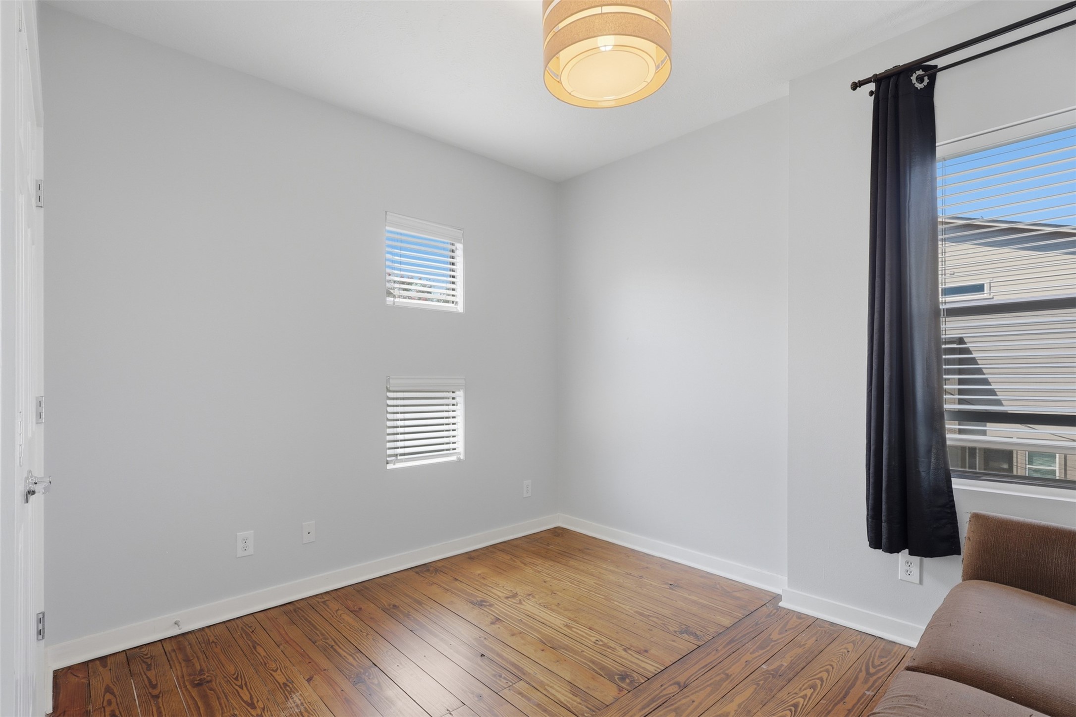 1326 W 24th Street A Property Photo 14