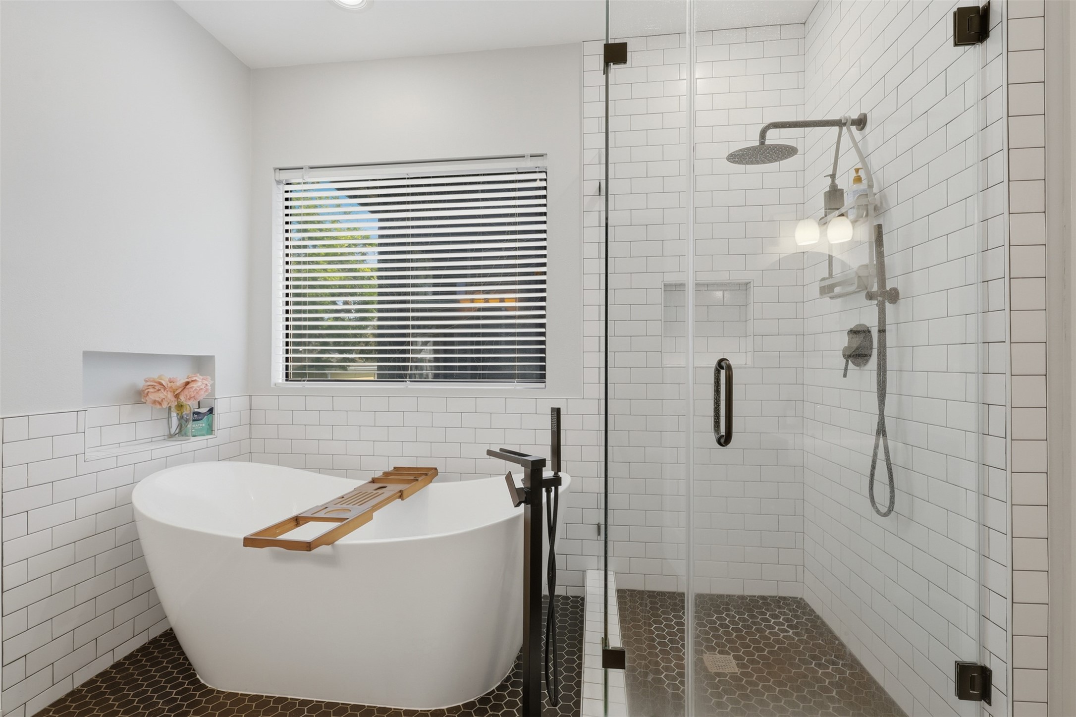 1326 W 24th Street A Property Photo 17