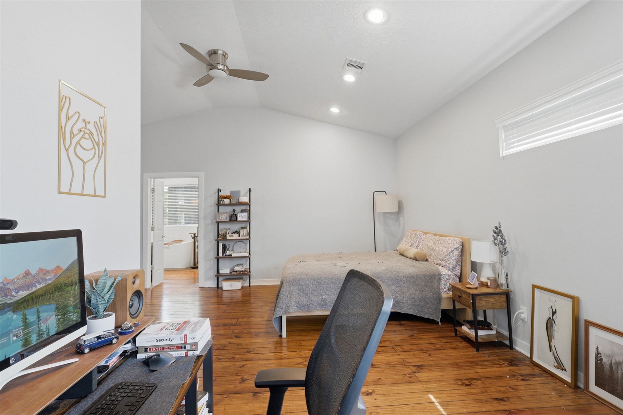 1326 W 24th Street A Property Photo 19