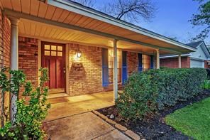 5130 Saxon Drive Property Photo 3