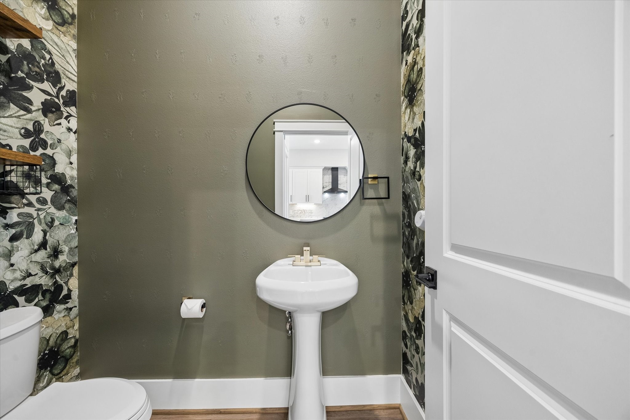 848 Fisher Street C Property Photo 7