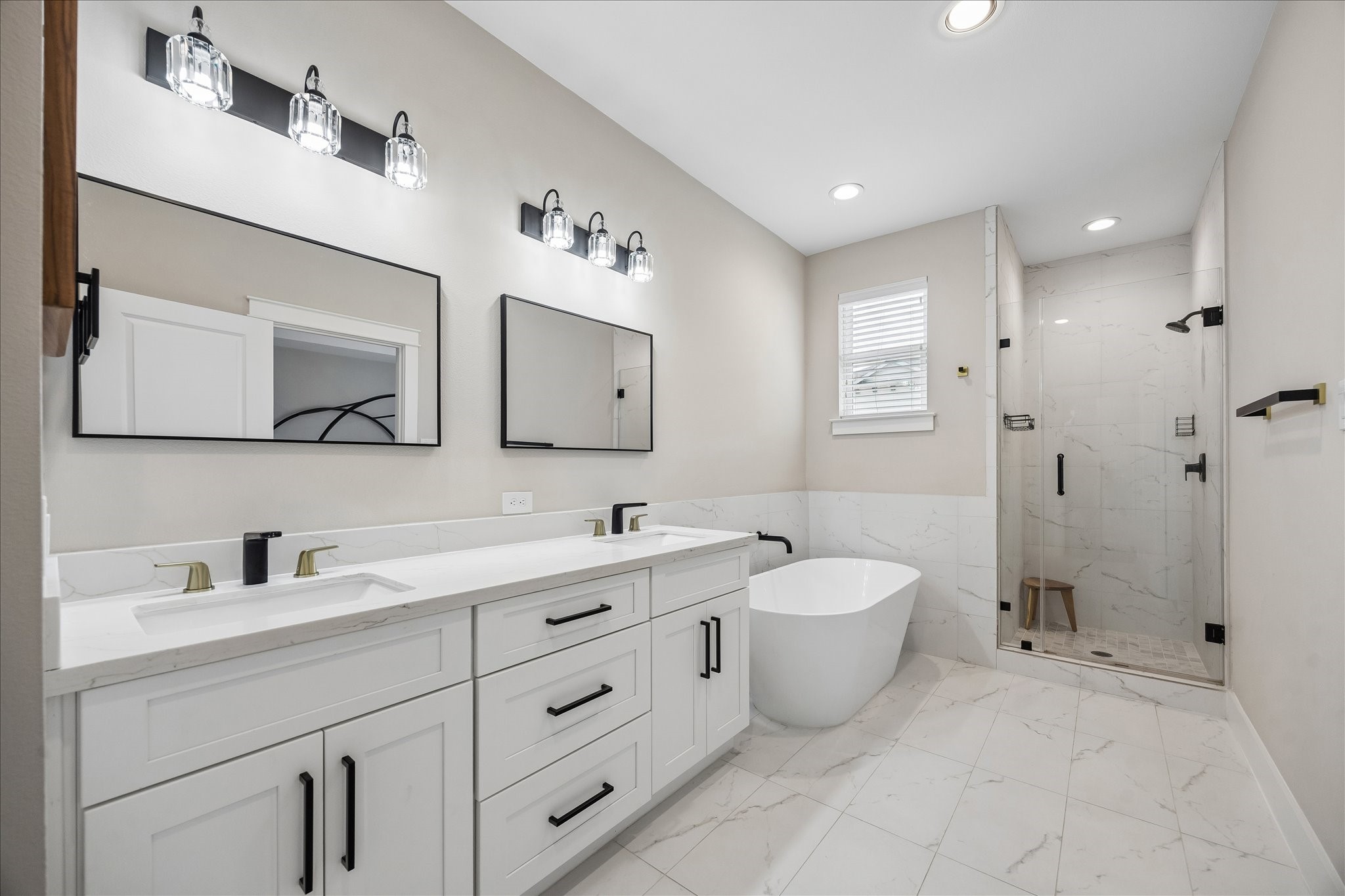 848 Fisher Street C Property Photo 13